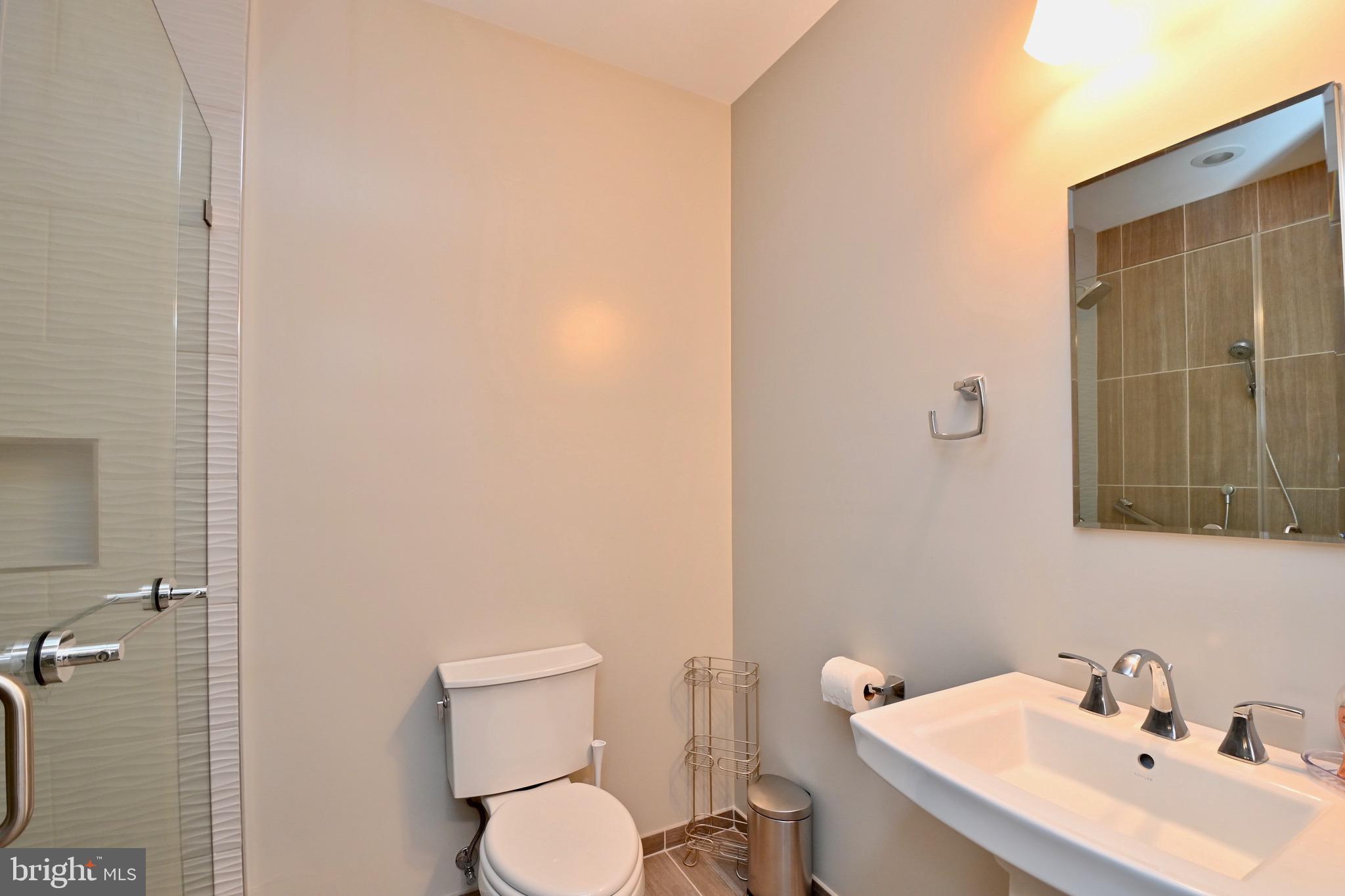 ESTATES AT ROSELAND - Residential