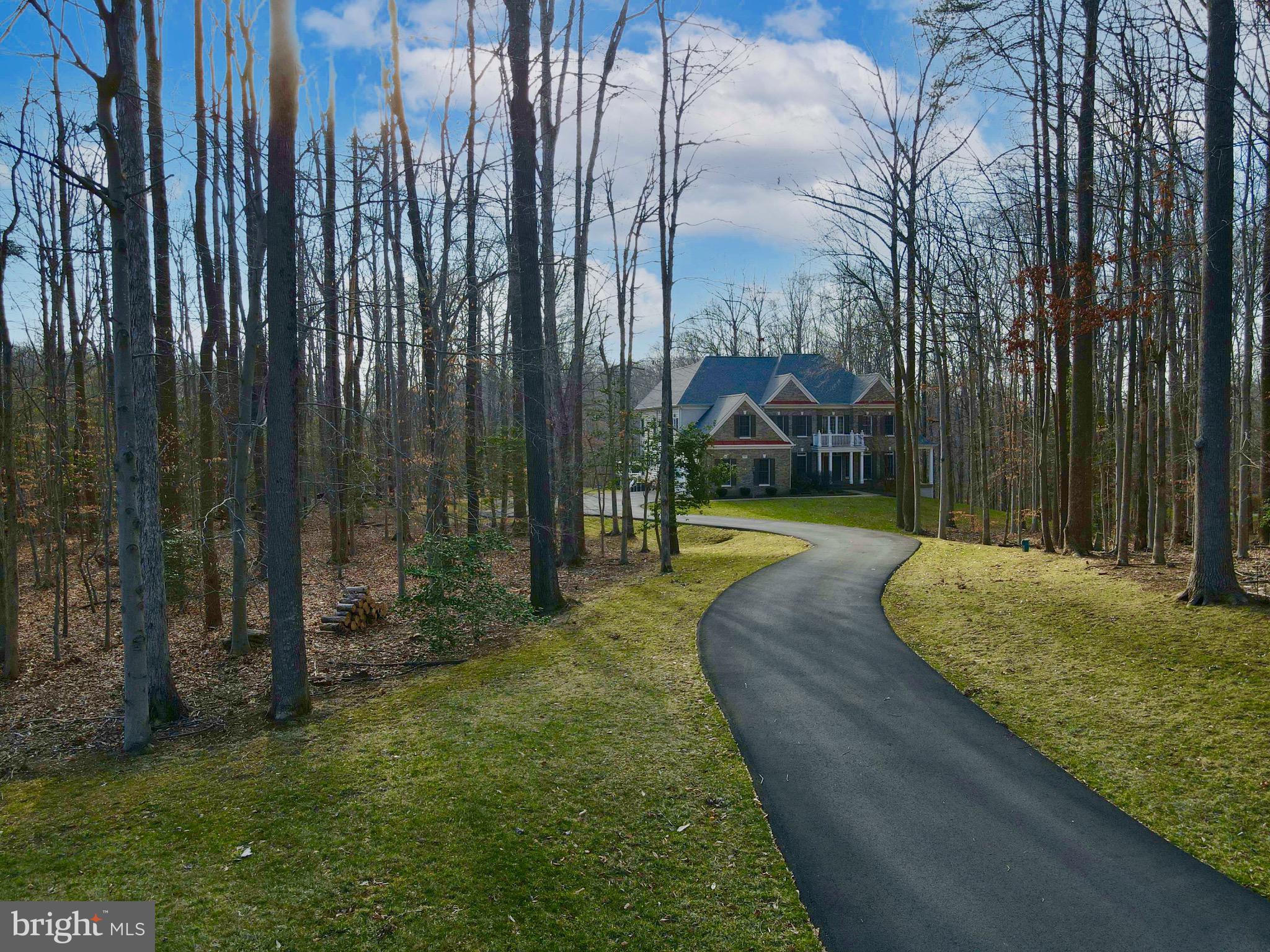 ESTATES AT ROSELAND - Residential