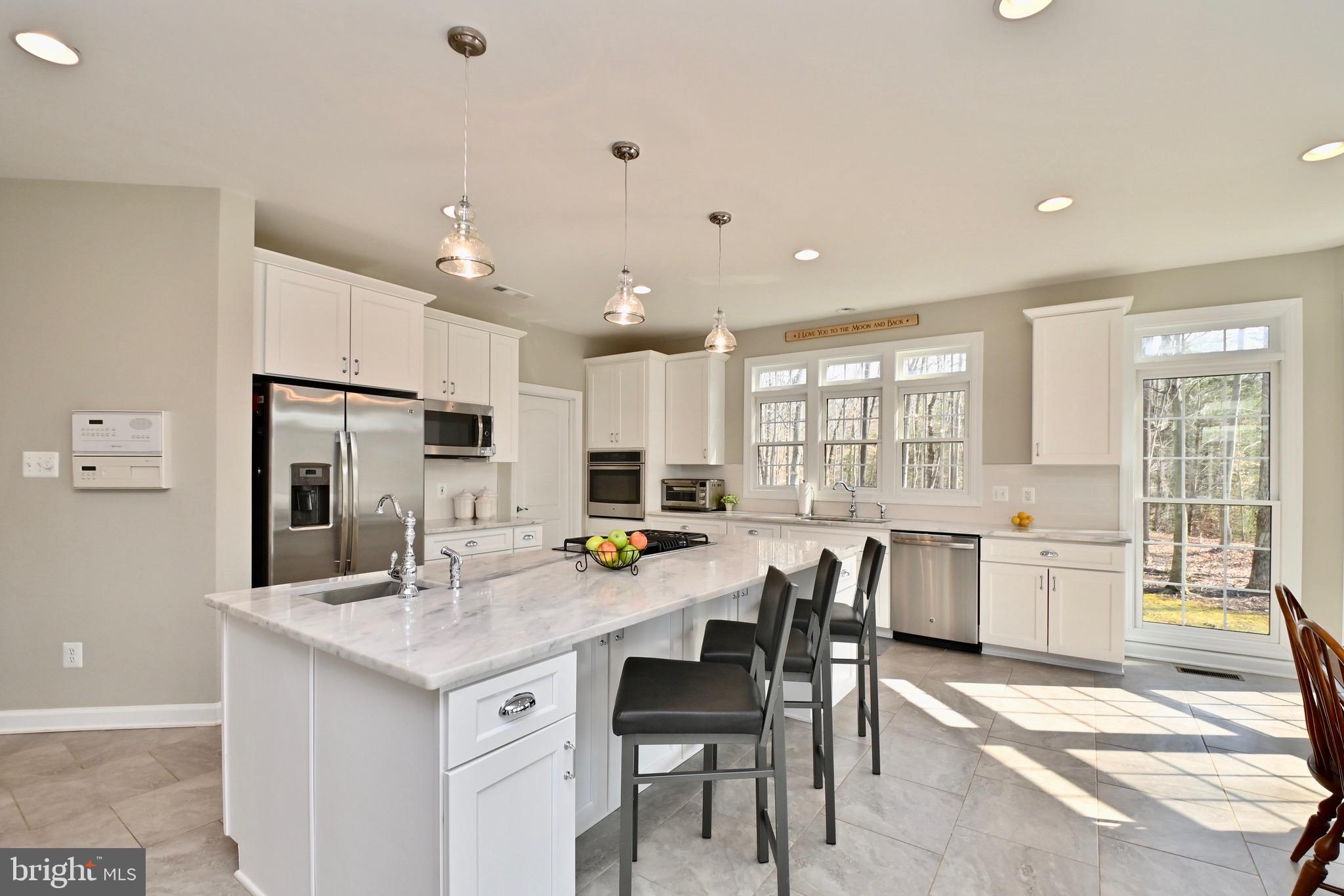 ESTATES AT ROSELAND - Residential