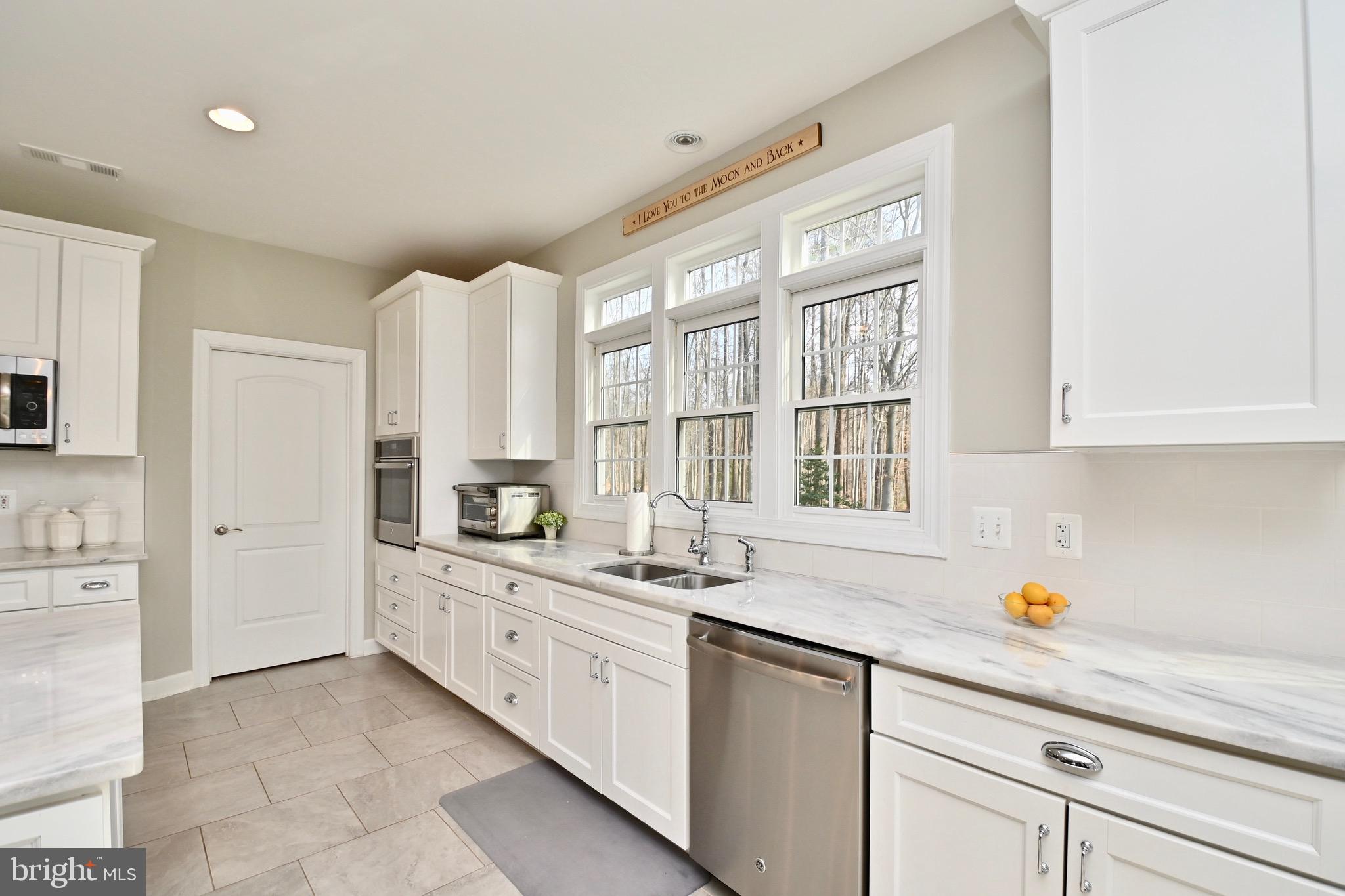 ESTATES AT ROSELAND - Residential