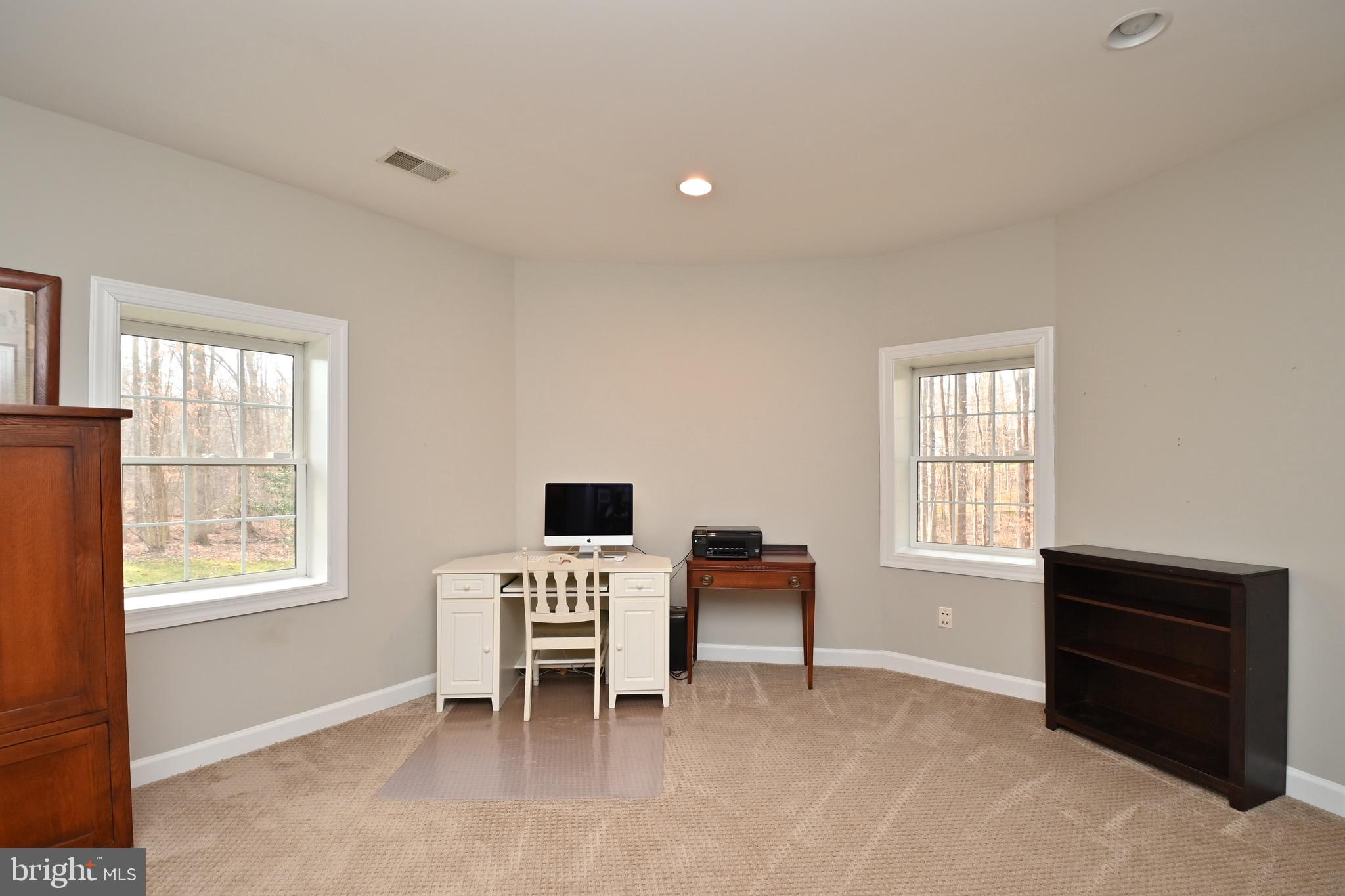 ESTATES AT ROSELAND - Residential