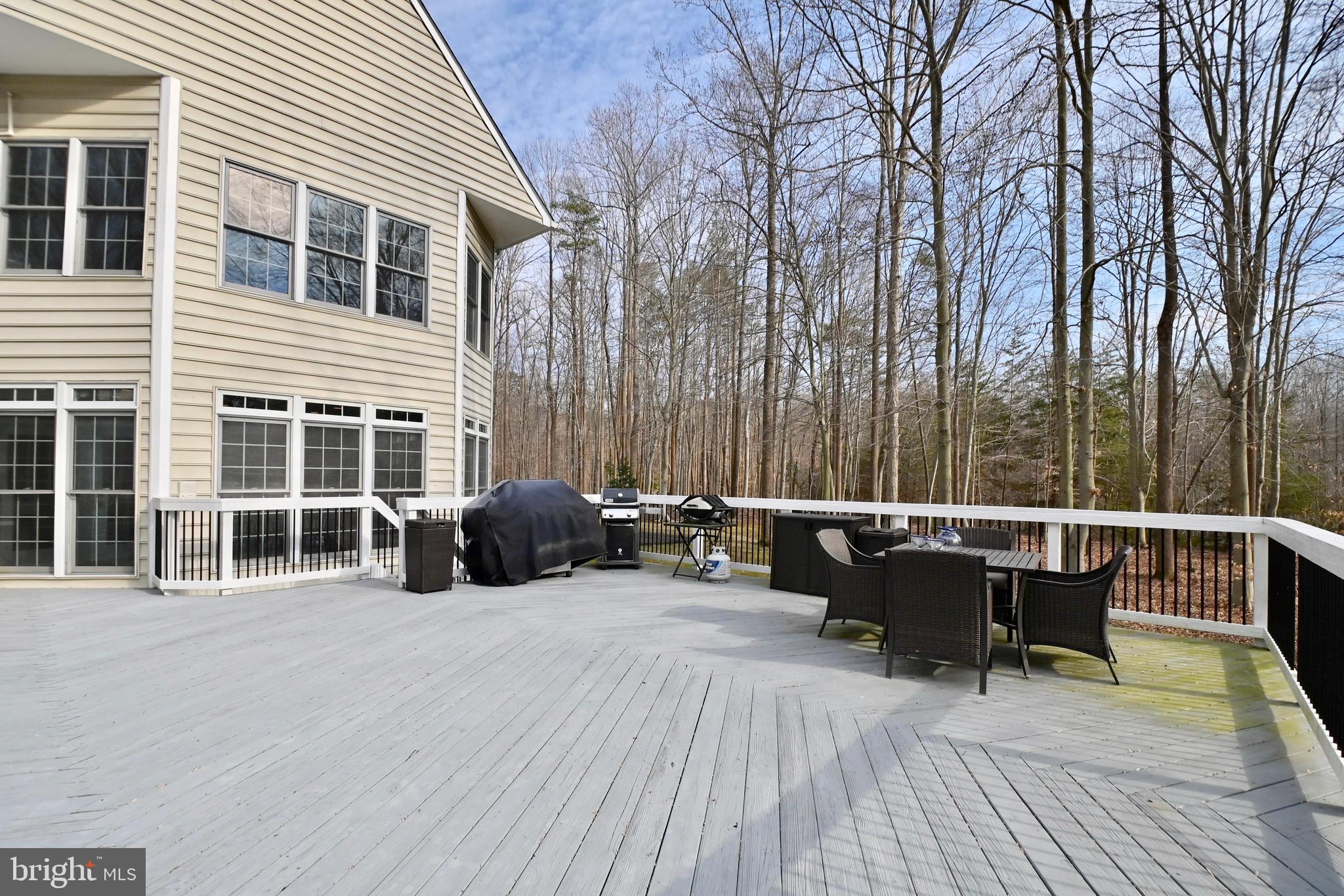 ESTATES AT ROSELAND - Residential