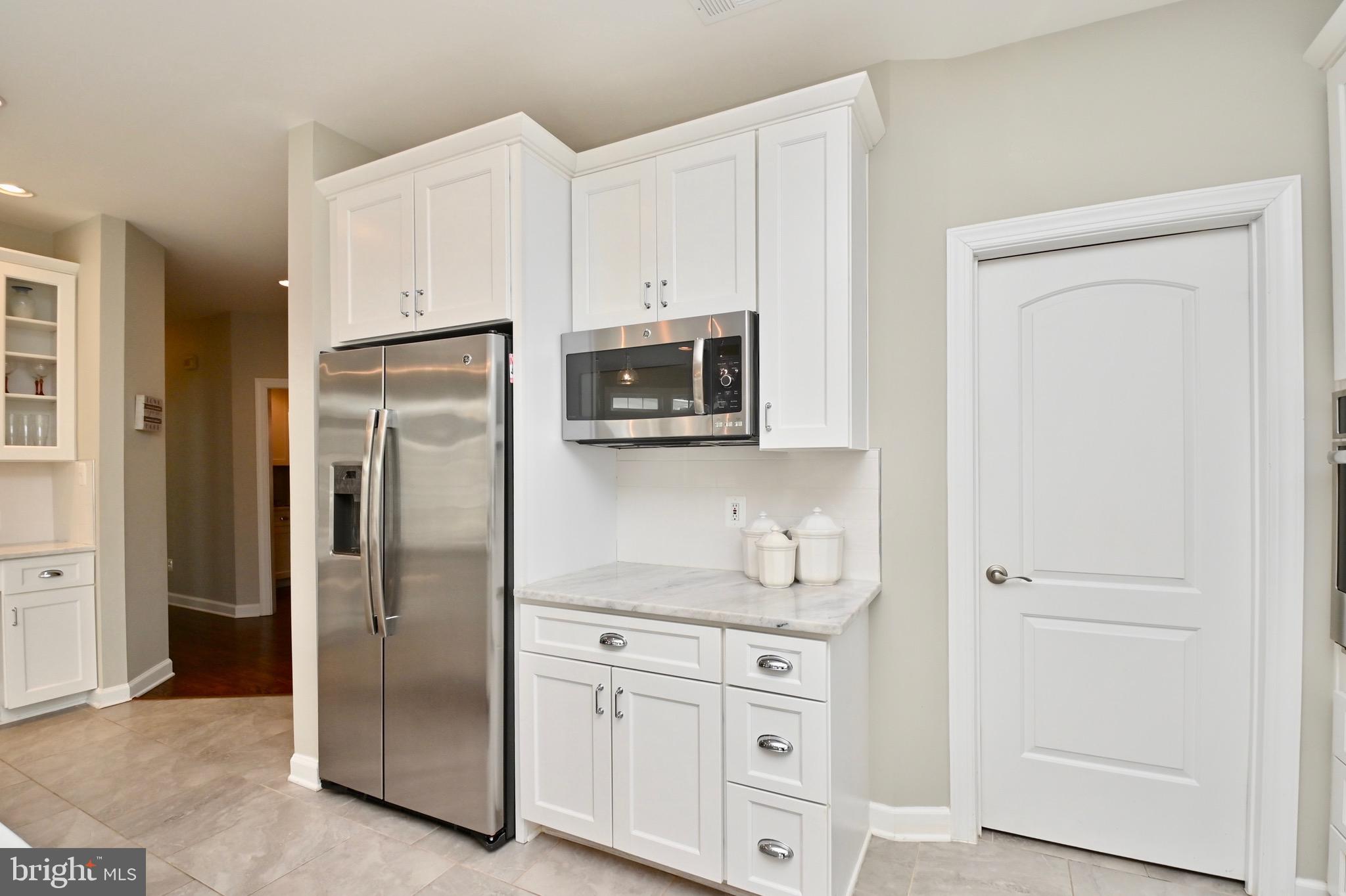 ESTATES AT ROSELAND - Residential