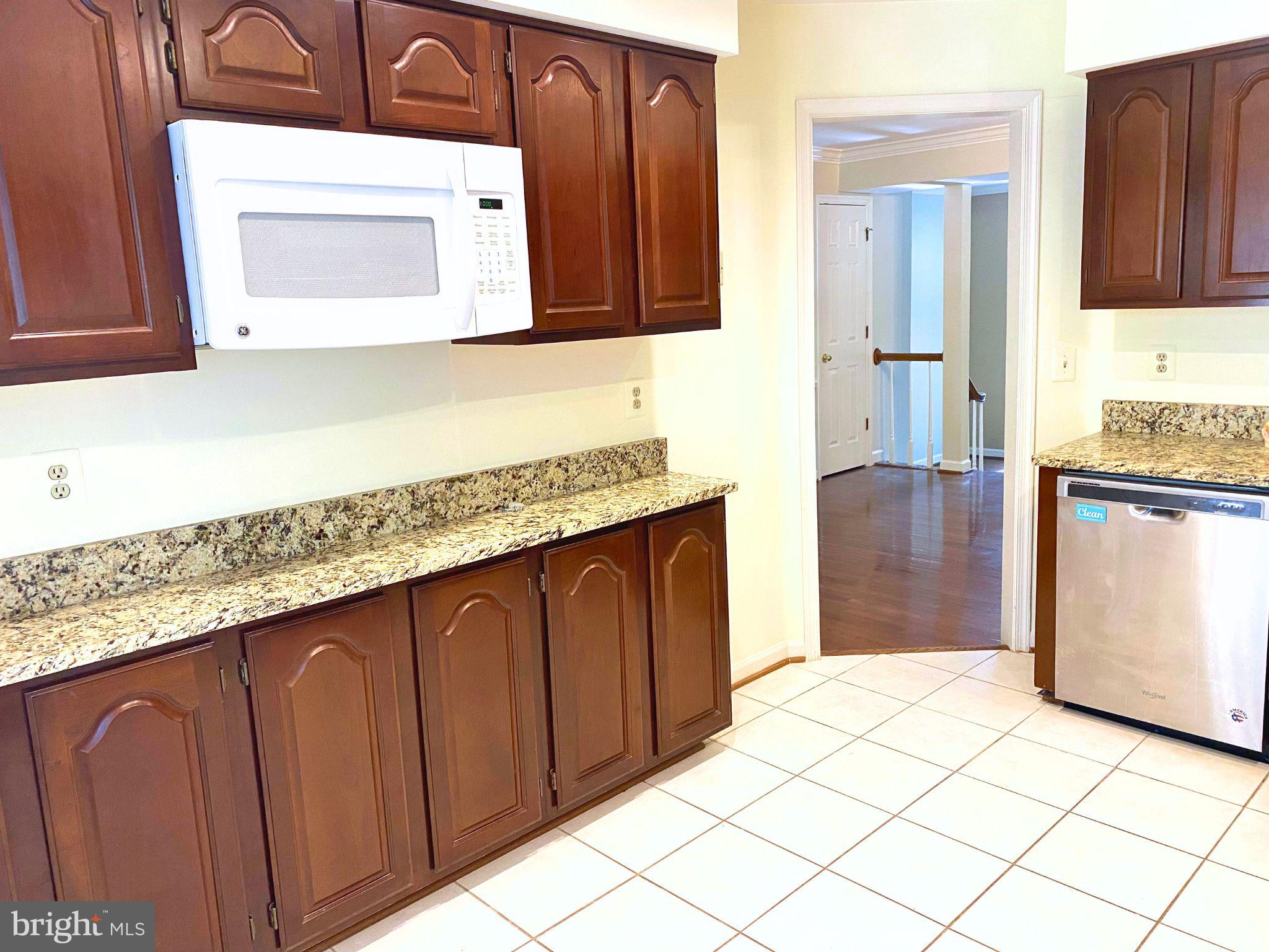 COURTHOUSE STATION - Residential Lease