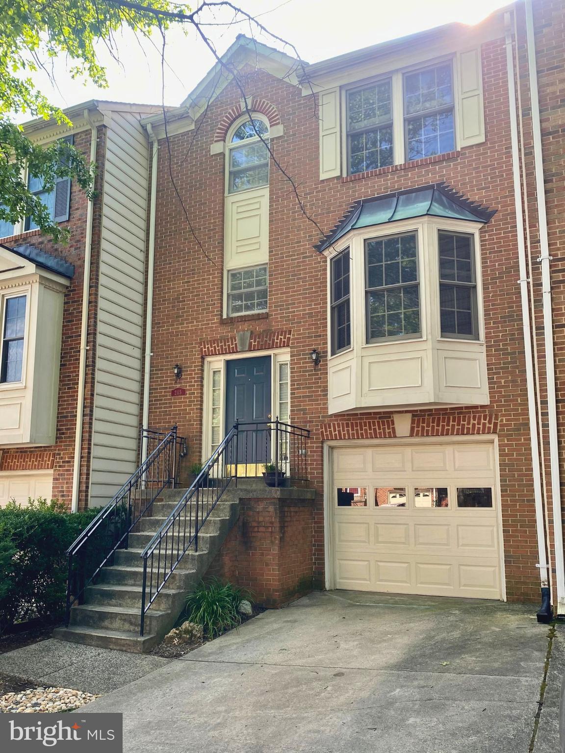 COURTHOUSE STATION - Residential Lease