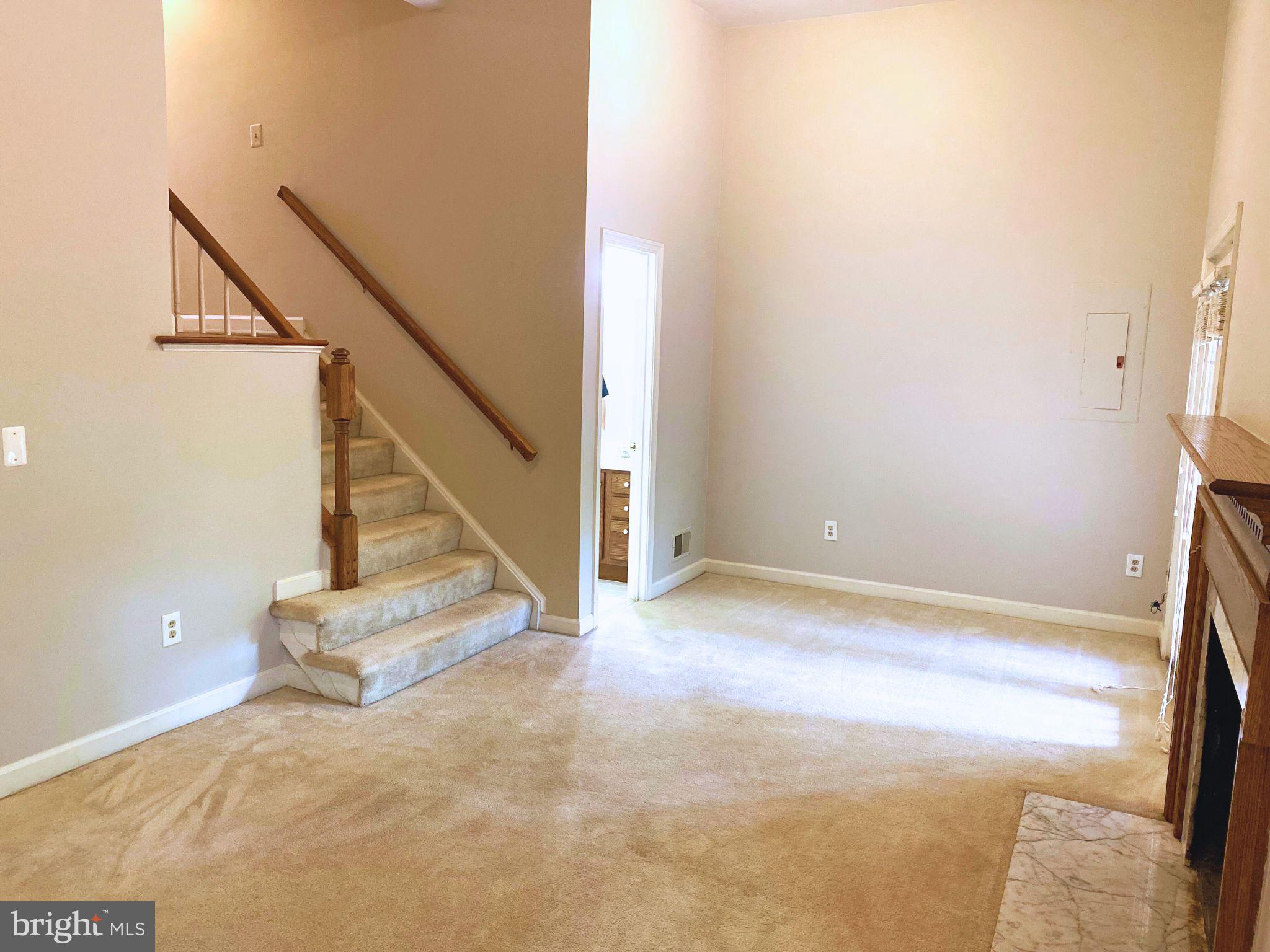 COURTHOUSE STATION - Residential Lease