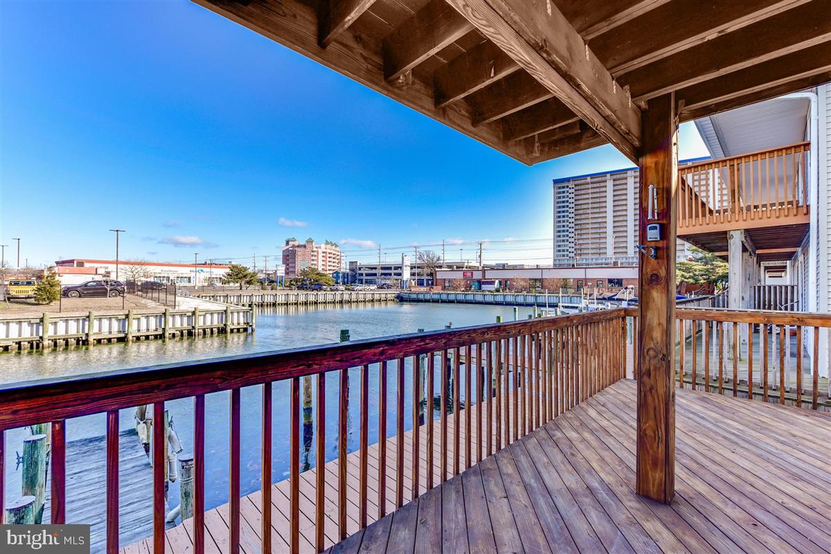 CAINE HARBOR MILE - Residential