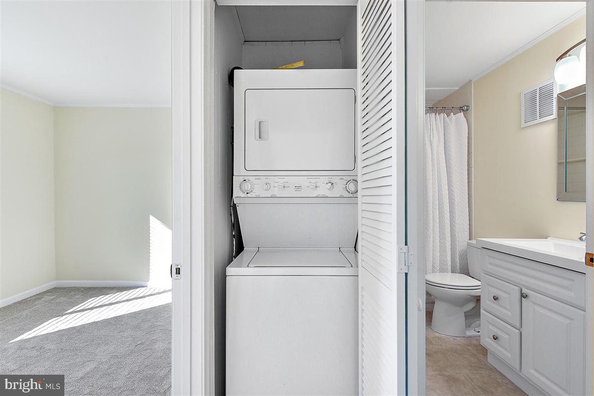 CAINE HARBOR MILE - Residential