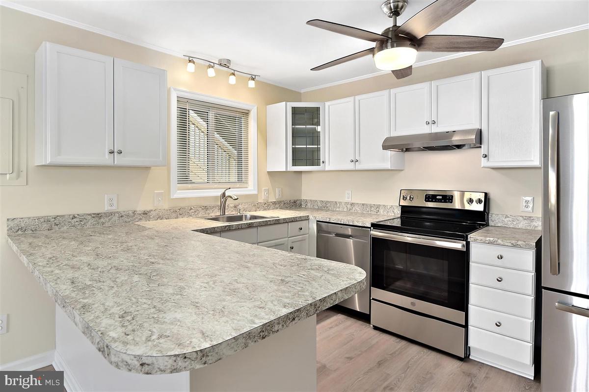 CAINE HARBOR MILE - Residential