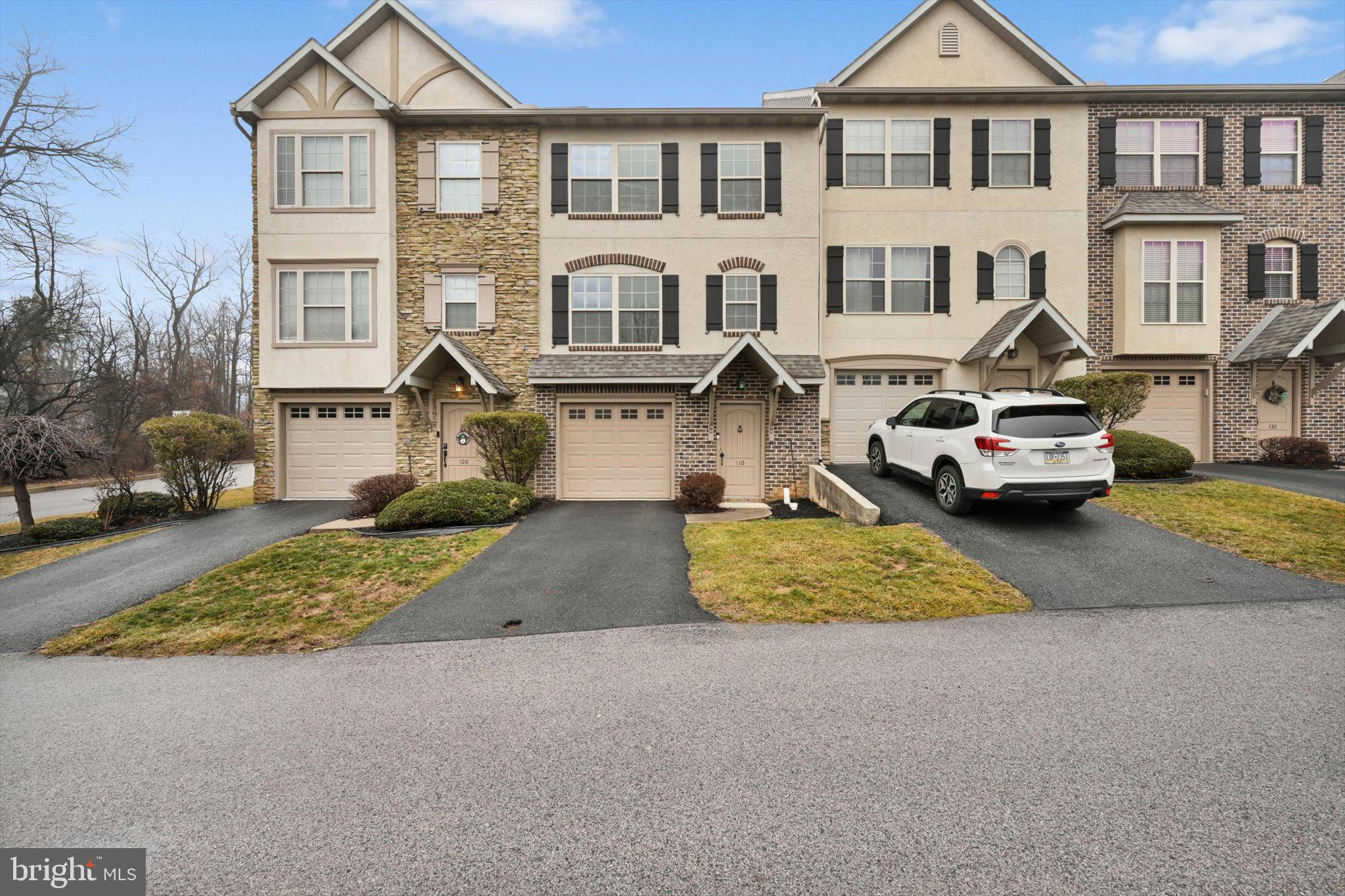 CARRINGTON CROSSING - Residential