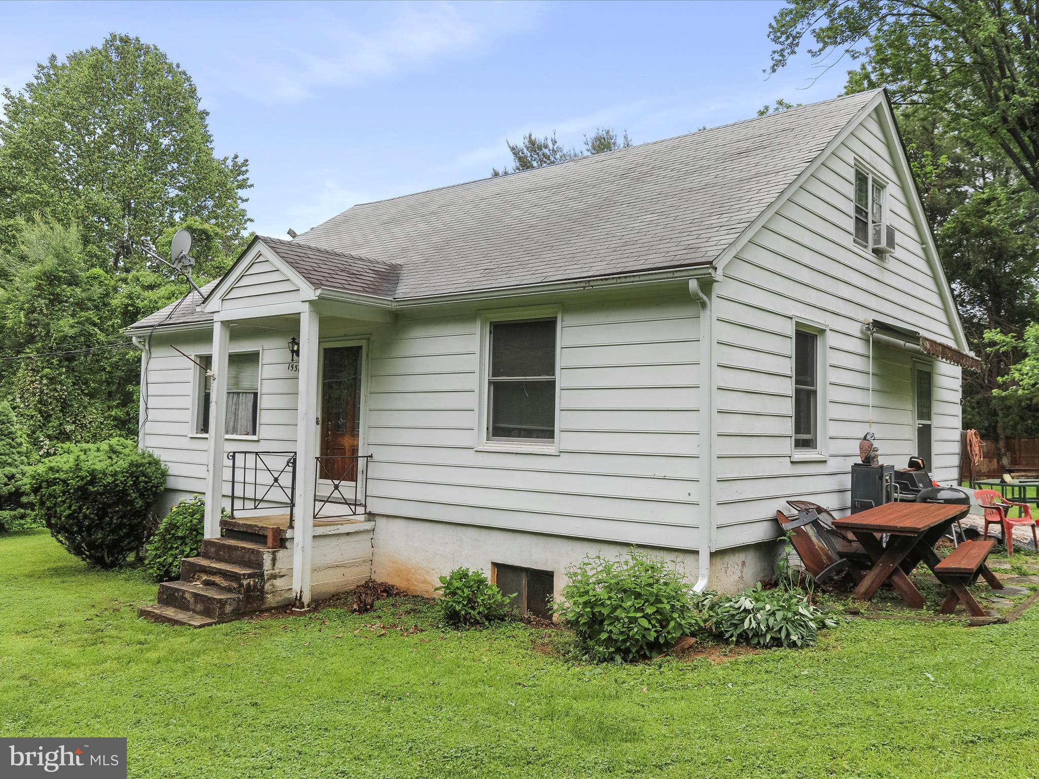 15301 SENECA ROAD