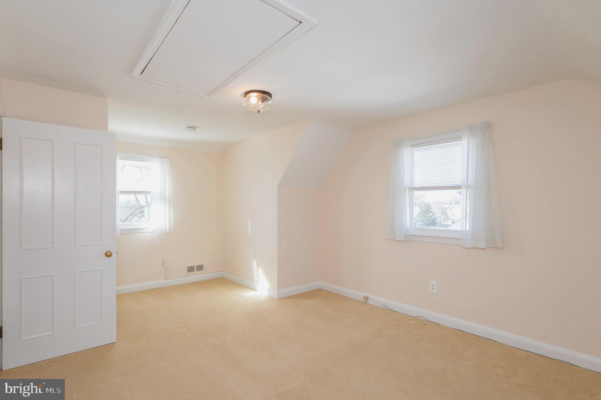 HILLSIDE PARK - Residential