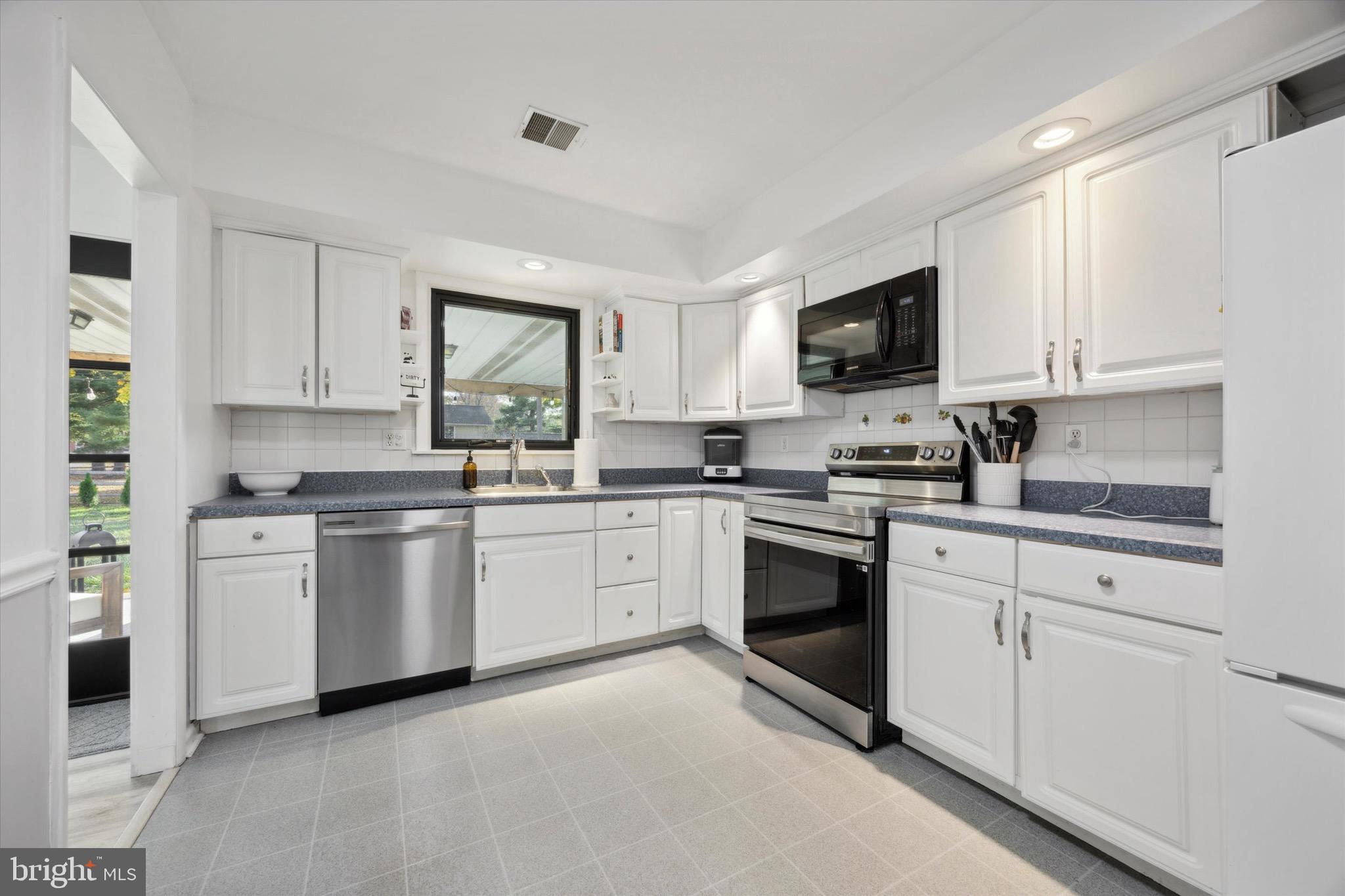 MERMAID ESTATES - Residential