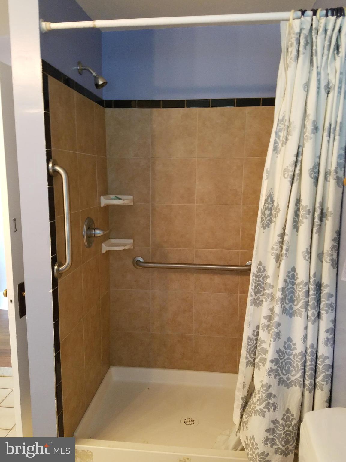 KNOLLWOOD - Residential