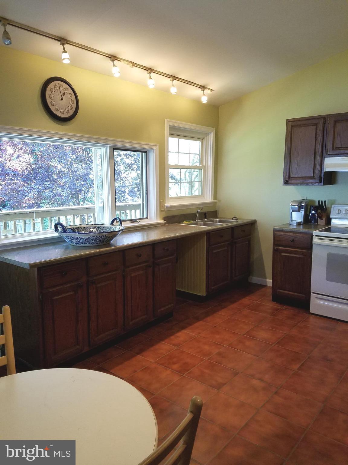 KNOLLWOOD - Residential