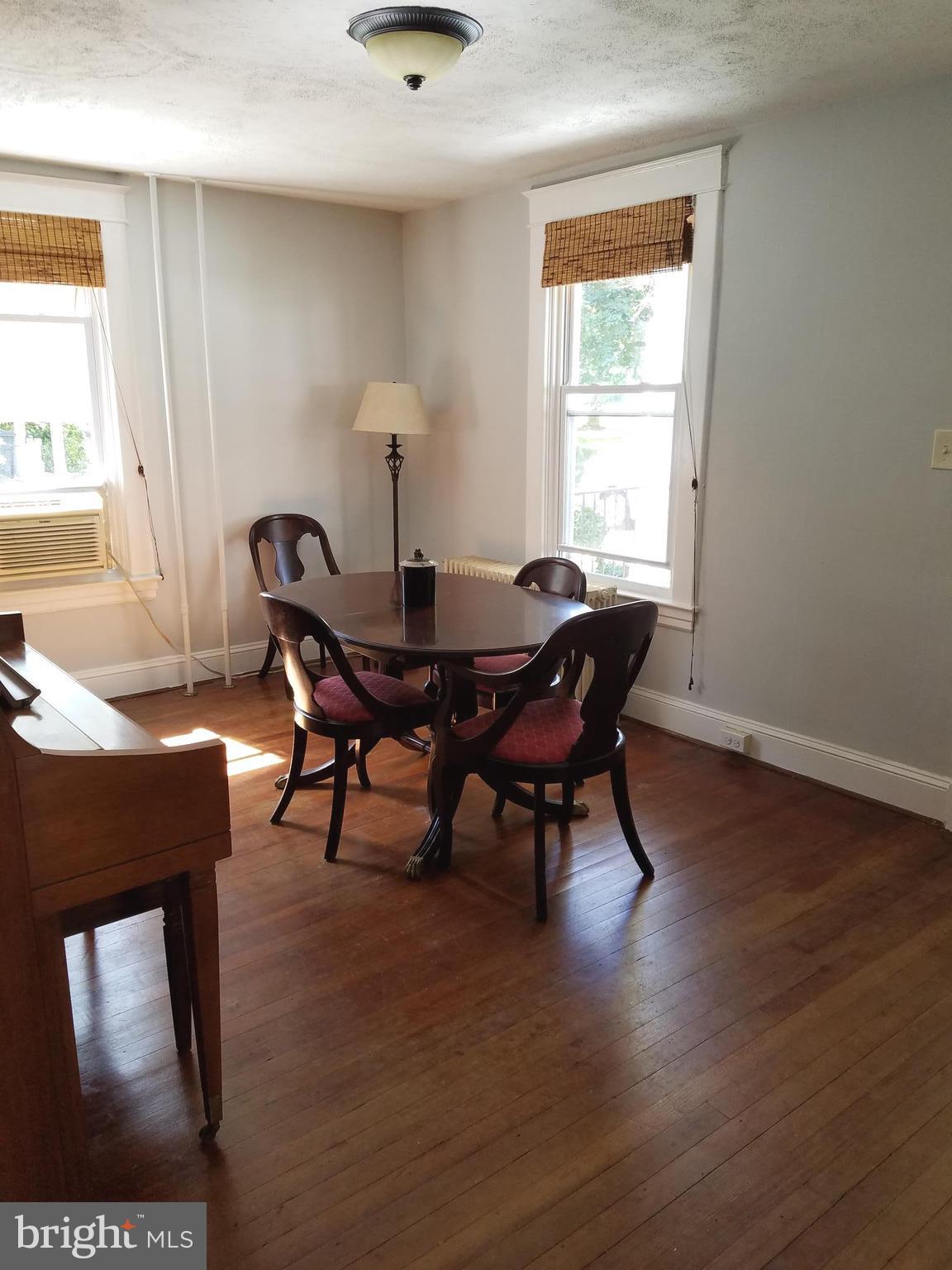 KNOLLWOOD - Residential