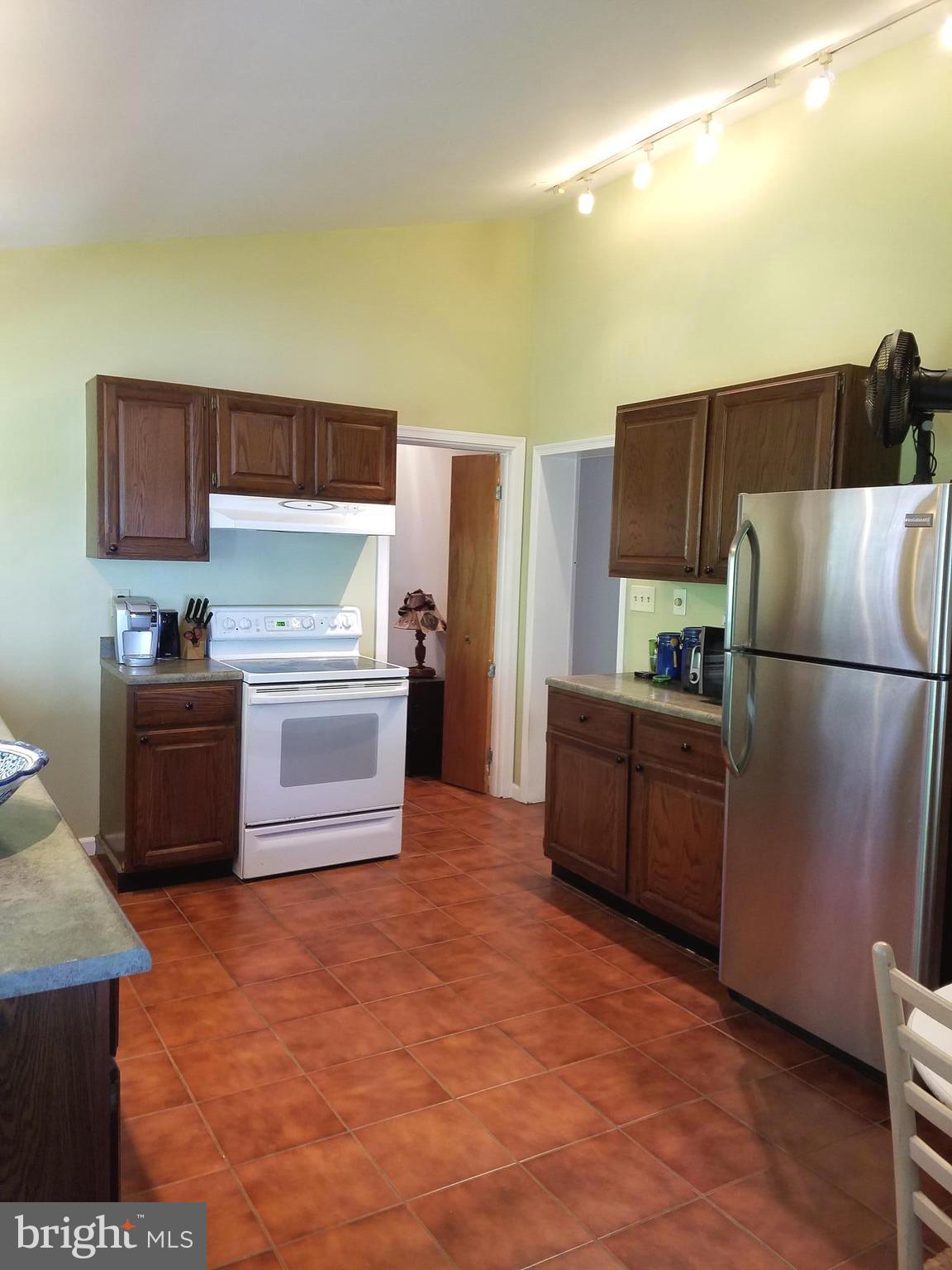 KNOLLWOOD - Residential