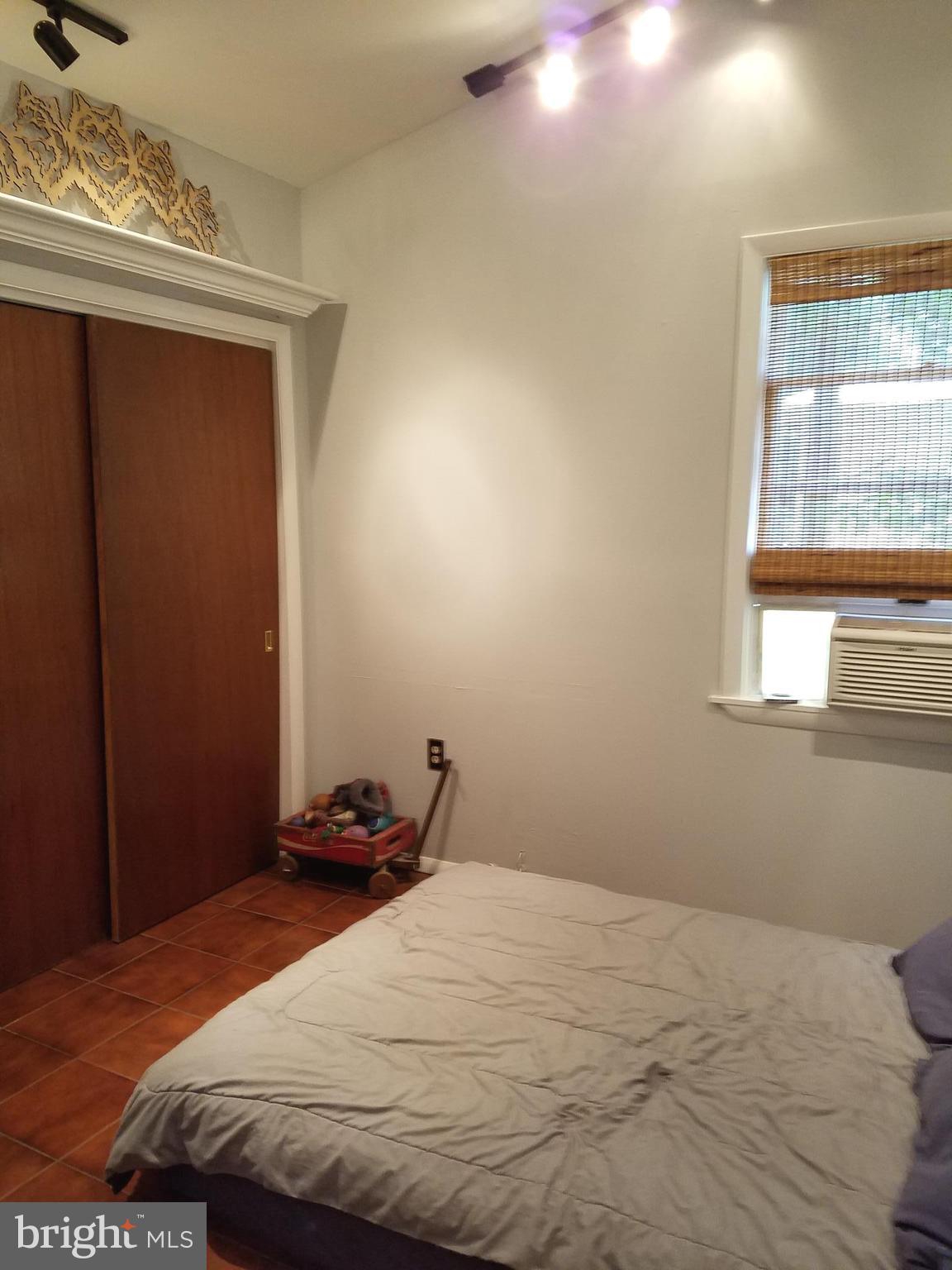 KNOLLWOOD - Residential