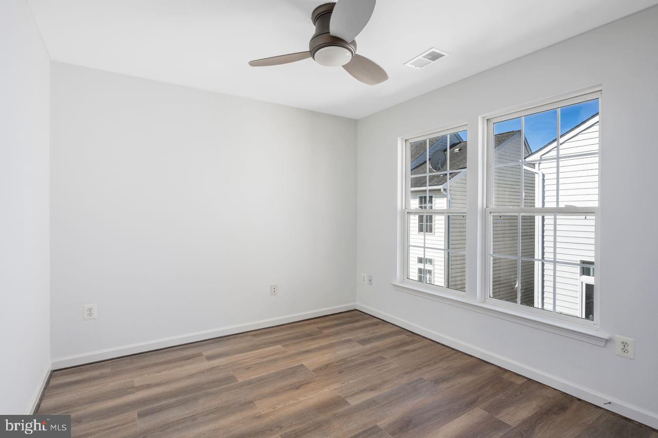 QUINCE ORCHARD PARK - Residential