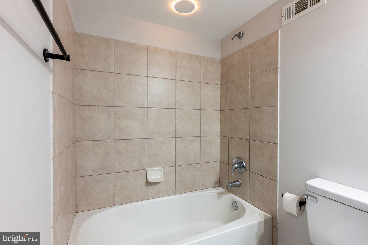 QUINCE ORCHARD PARK - Residential