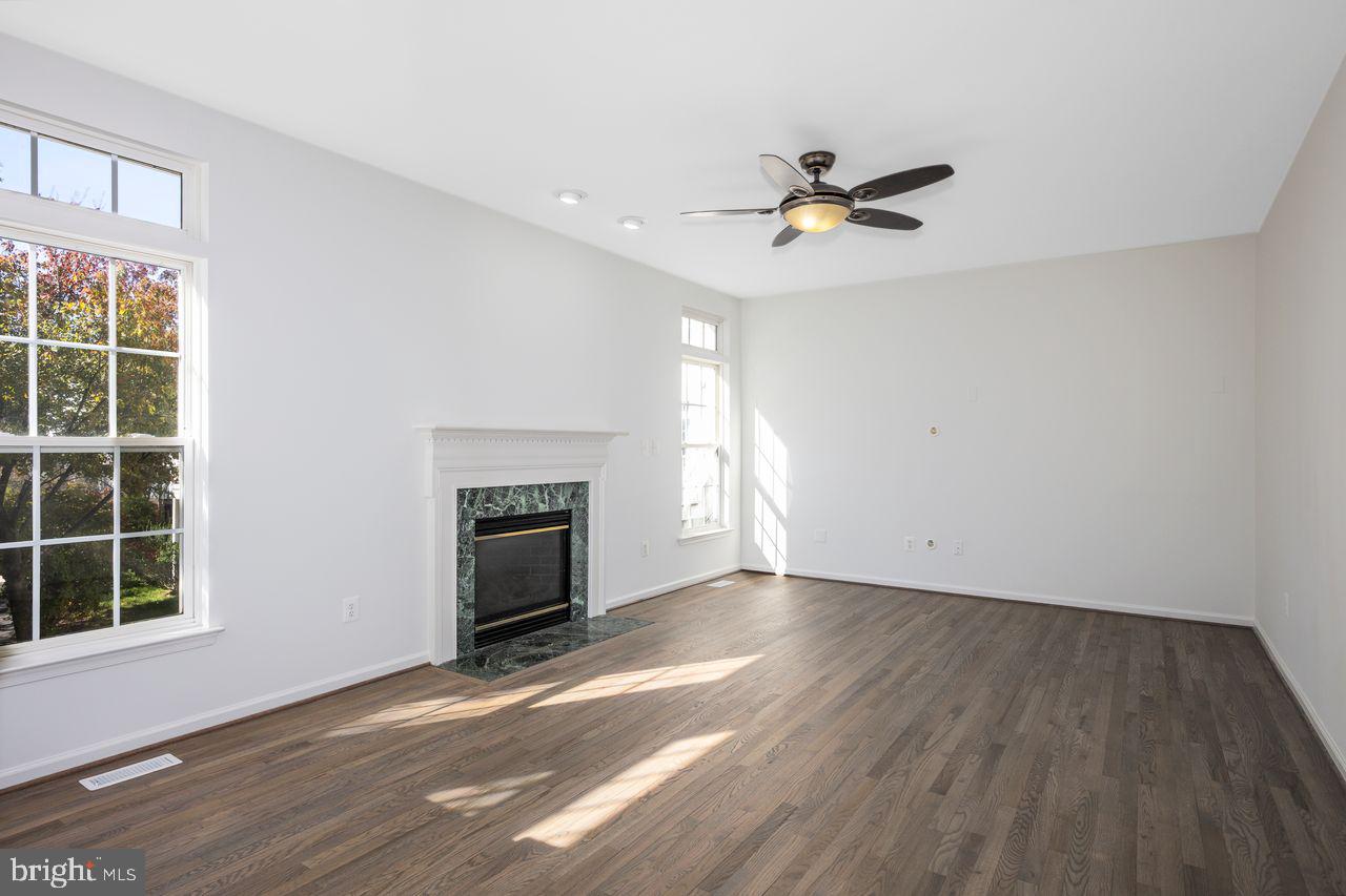 QUINCE ORCHARD PARK - Residential