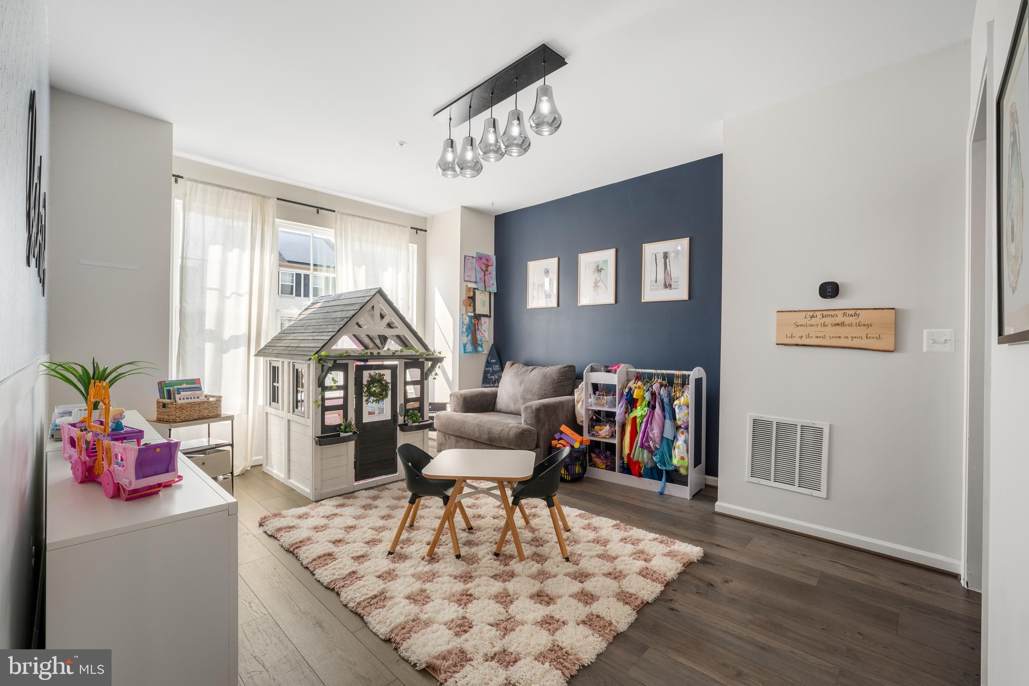 BRADFORD'S LANDING - Residential