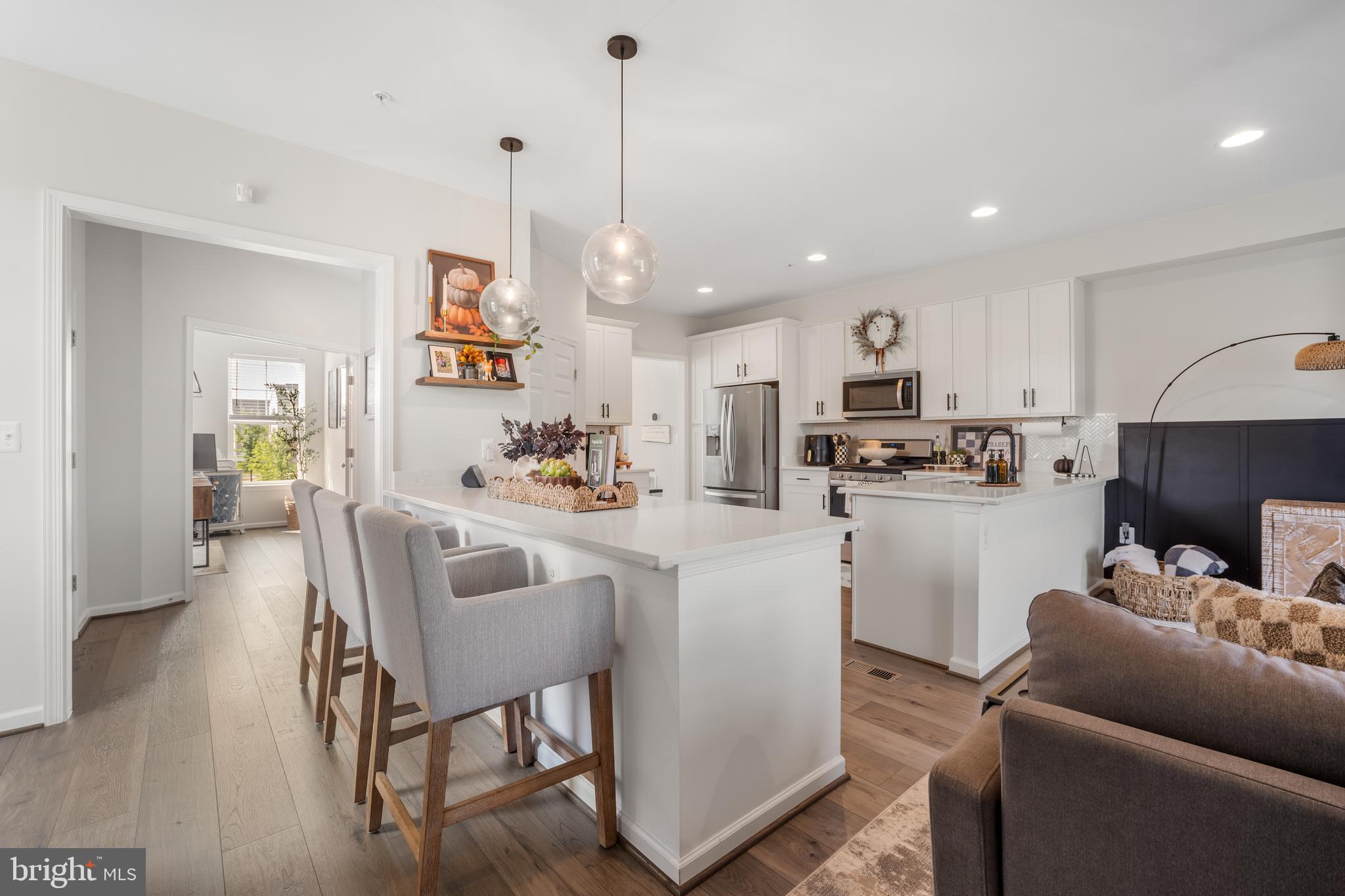 BRADFORD'S LANDING - Residential