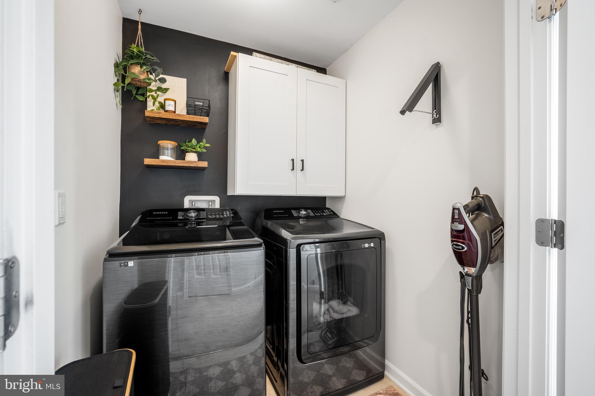 BRADFORD'S LANDING - Residential