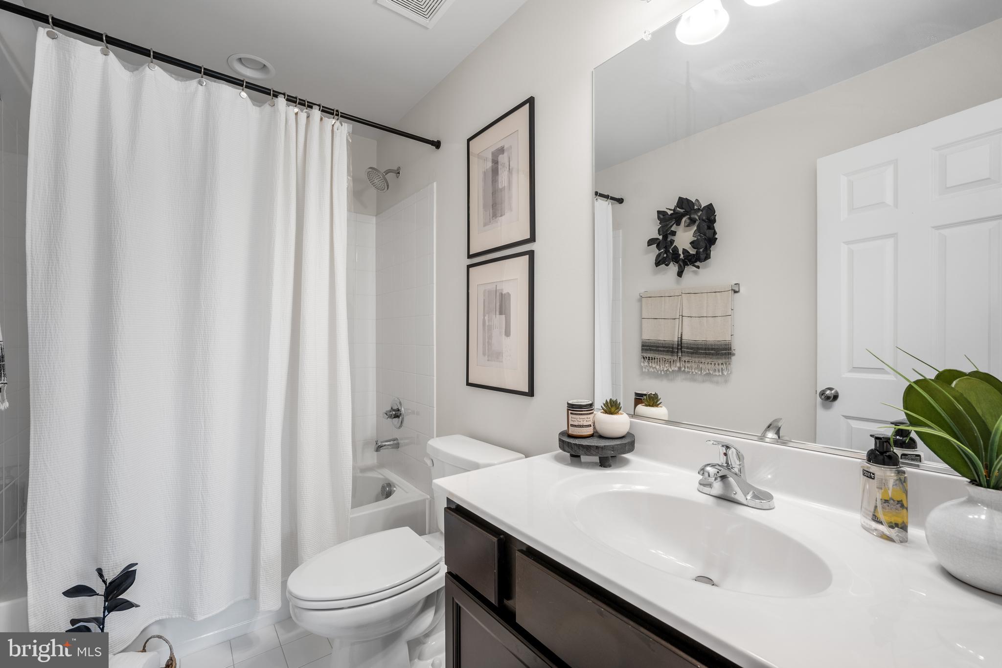 BRADFORD'S LANDING - Residential