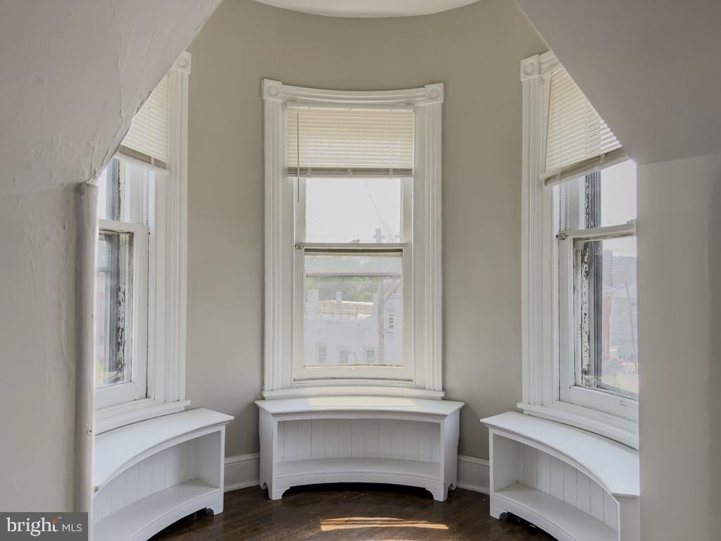 269 CHESTNUT STREET 5