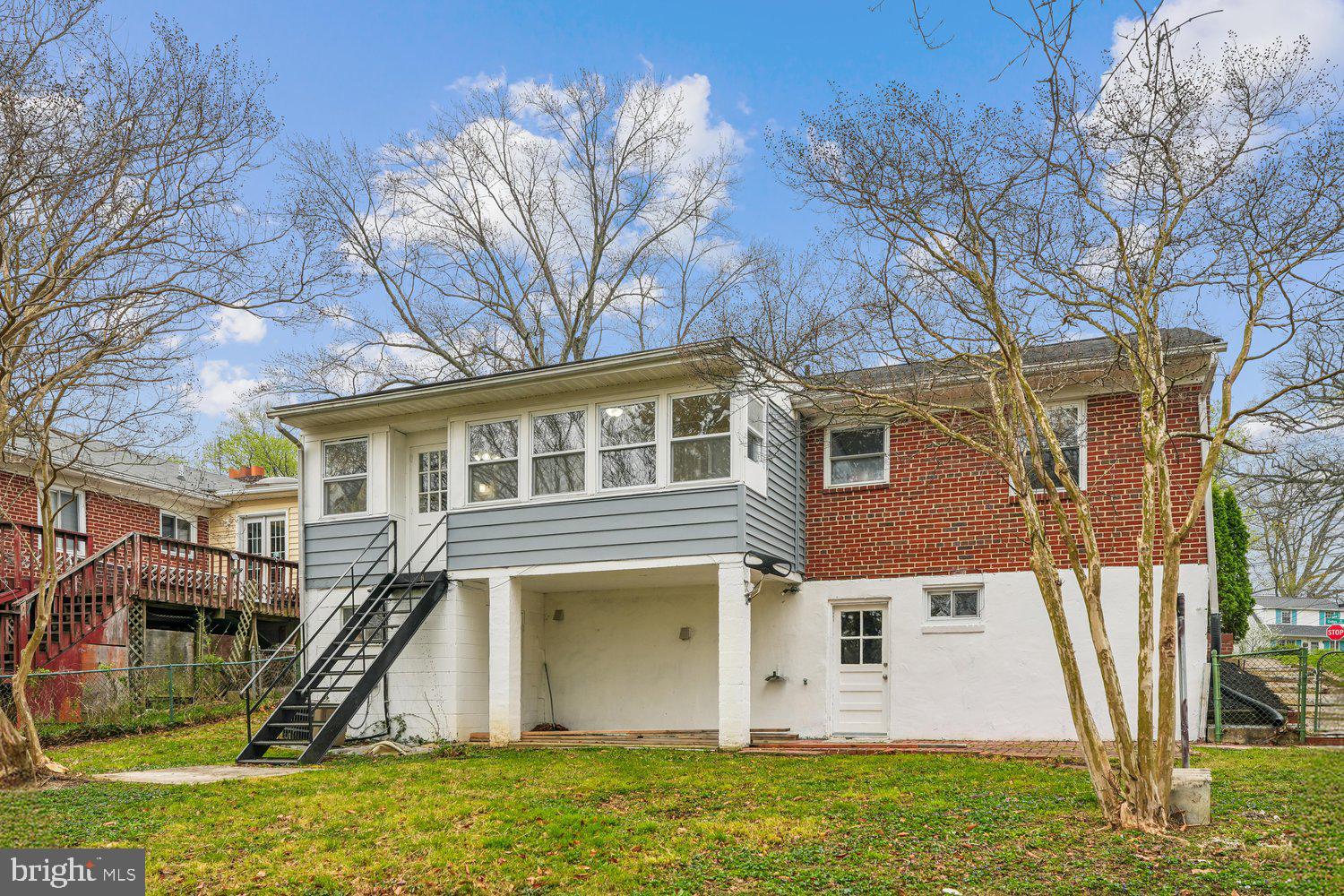 DAWN VILLAGE - Residential