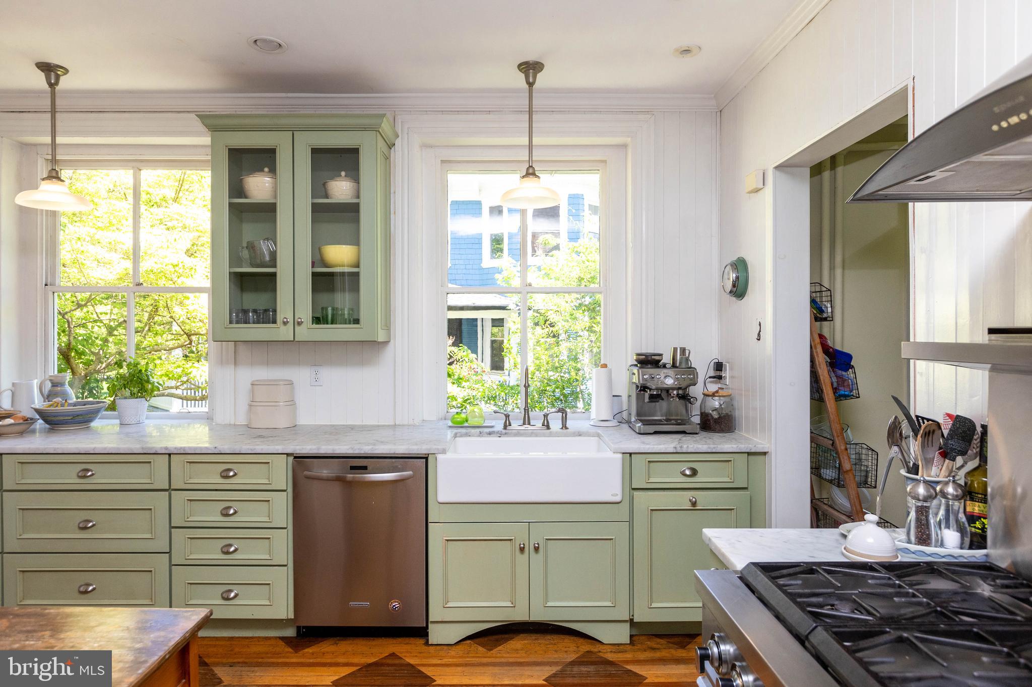 ROLAND PARK - Residential