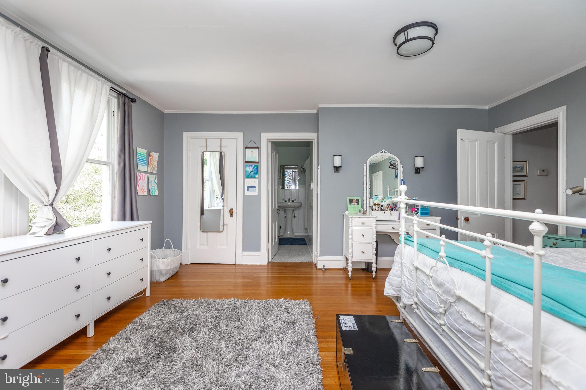 ROLAND PARK - Residential