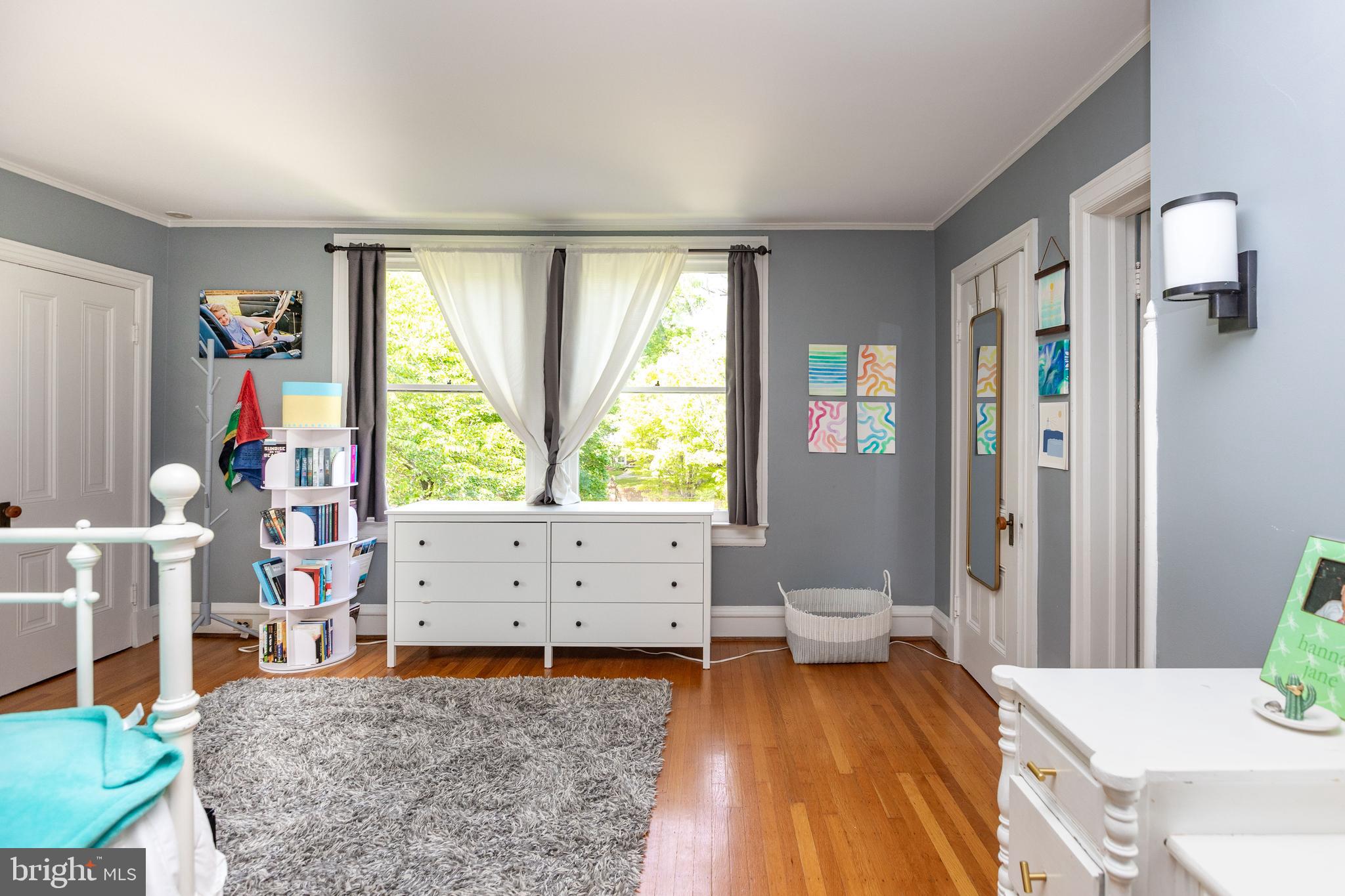 ROLAND PARK - Residential