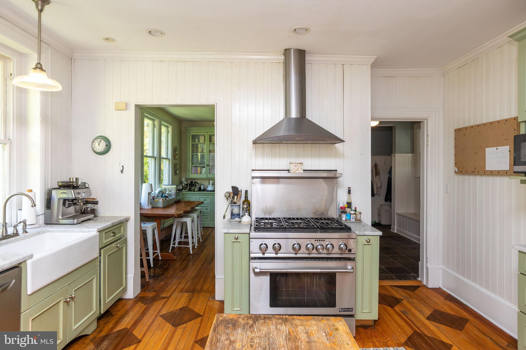 ROLAND PARK - Residential