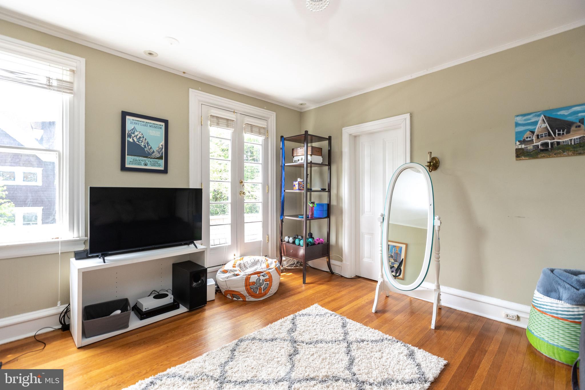 ROLAND PARK - Residential