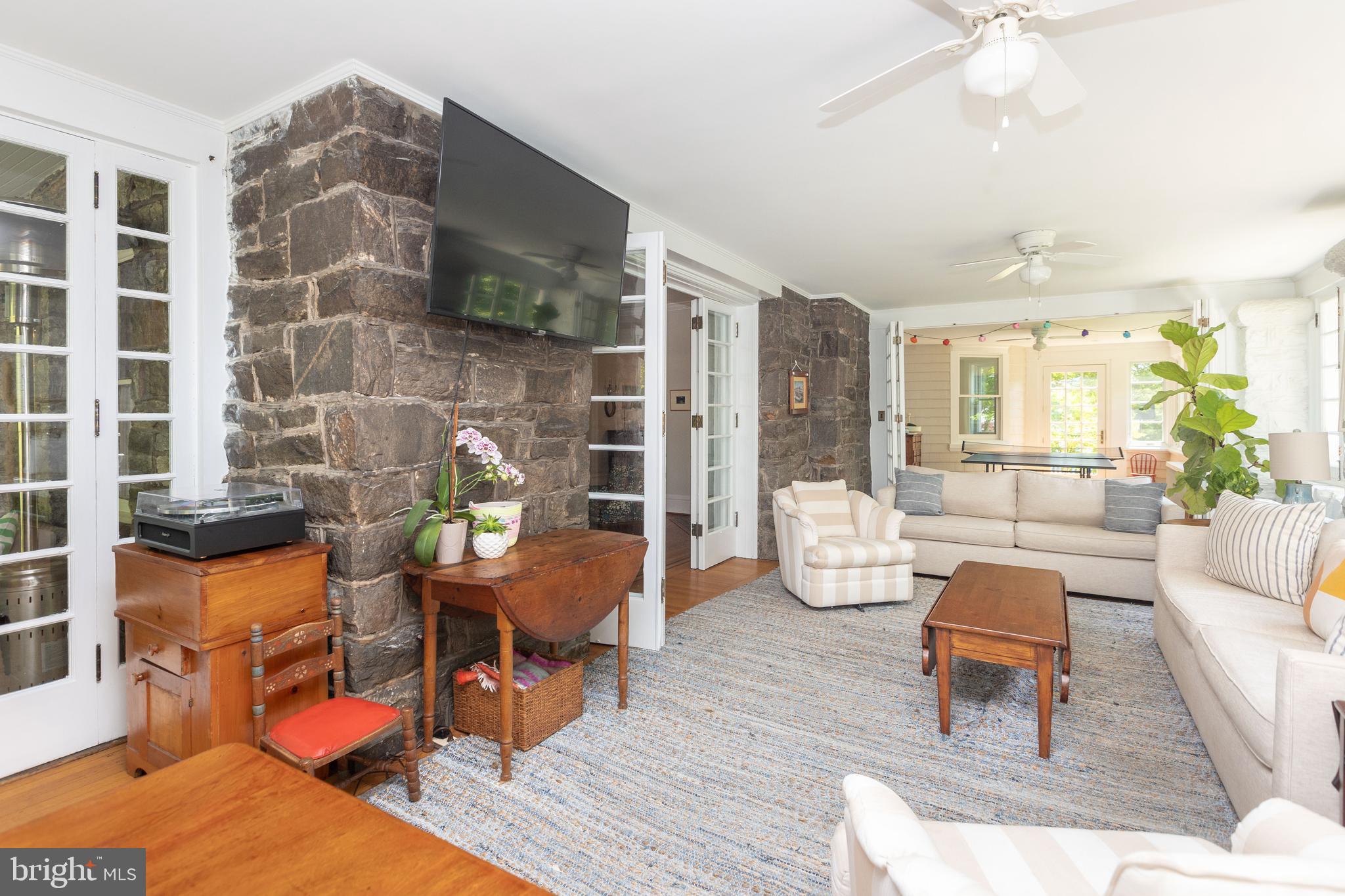 ROLAND PARK - Residential