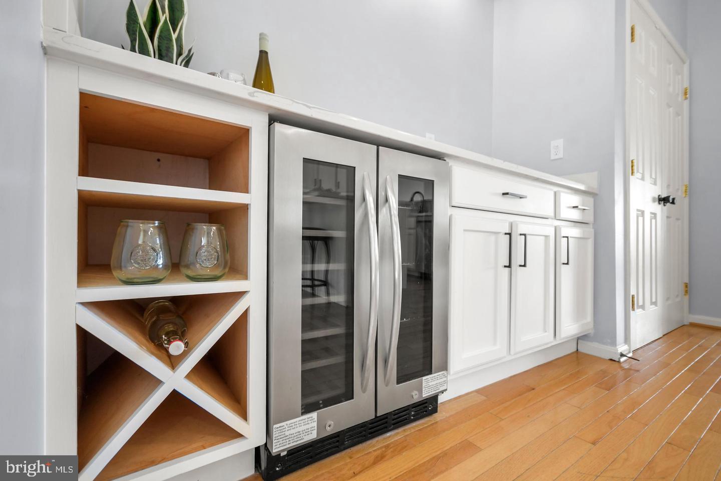 OVERLOOK - Residential Lease