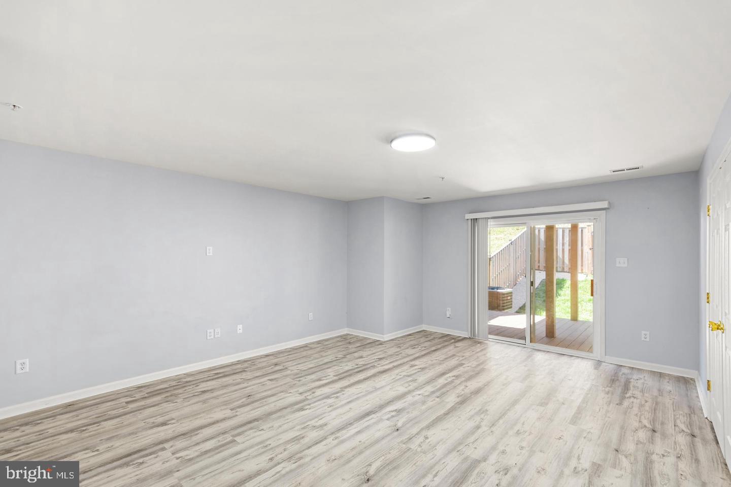 OVERLOOK - Residential Lease