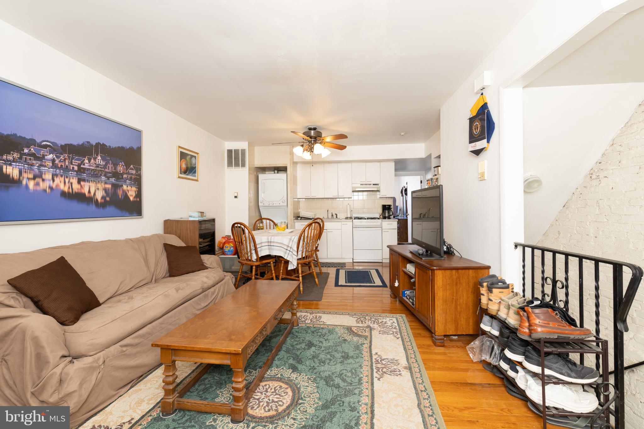 PASSYUNK SQUARE - Residential Income