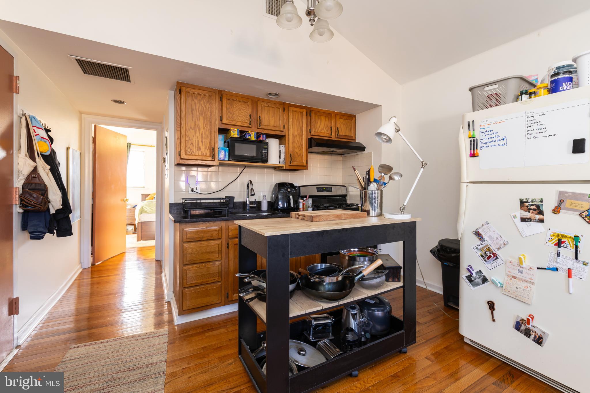 PASSYUNK SQUARE - Residential Income