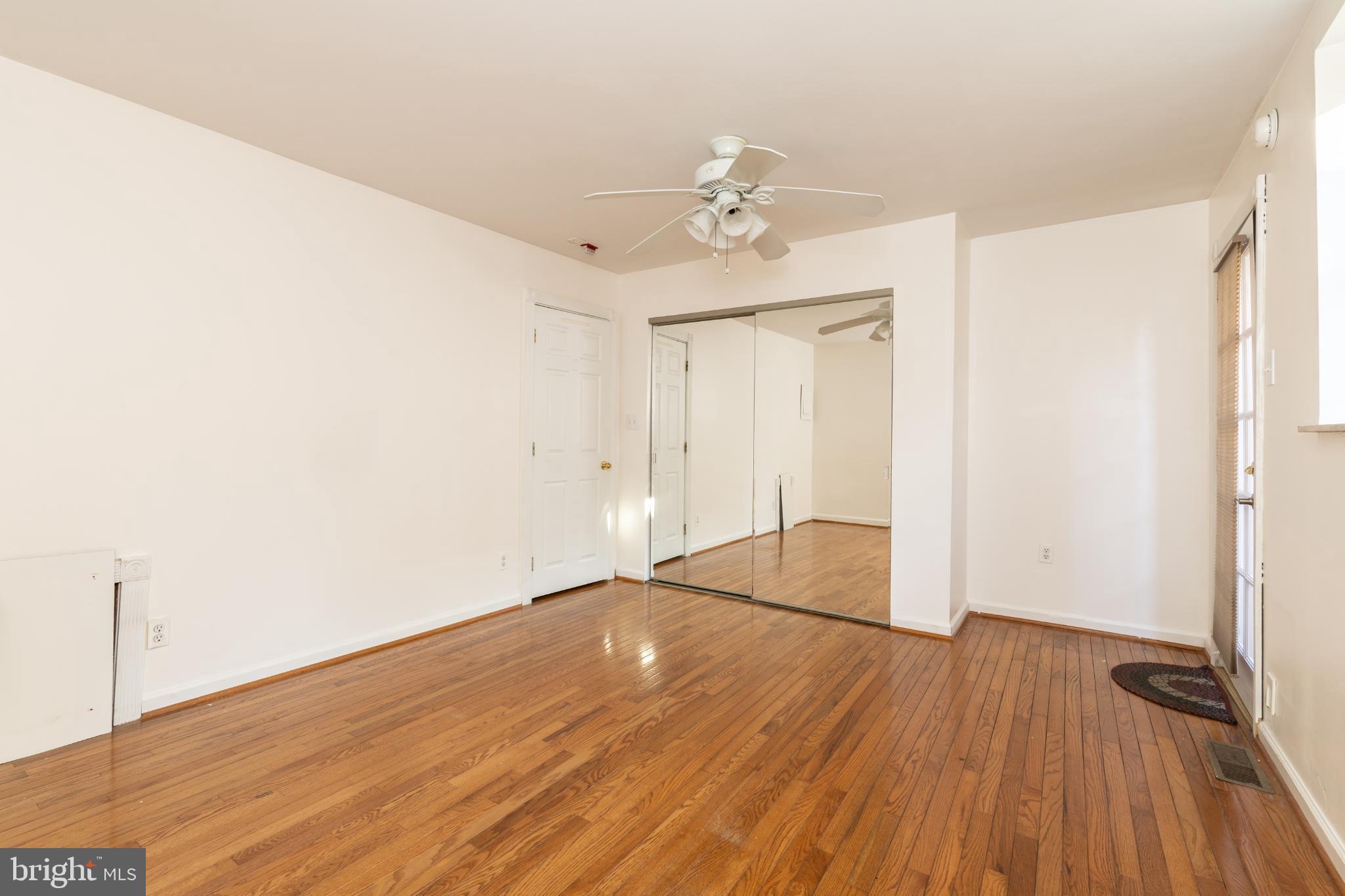 PASSYUNK SQUARE - Residential Income