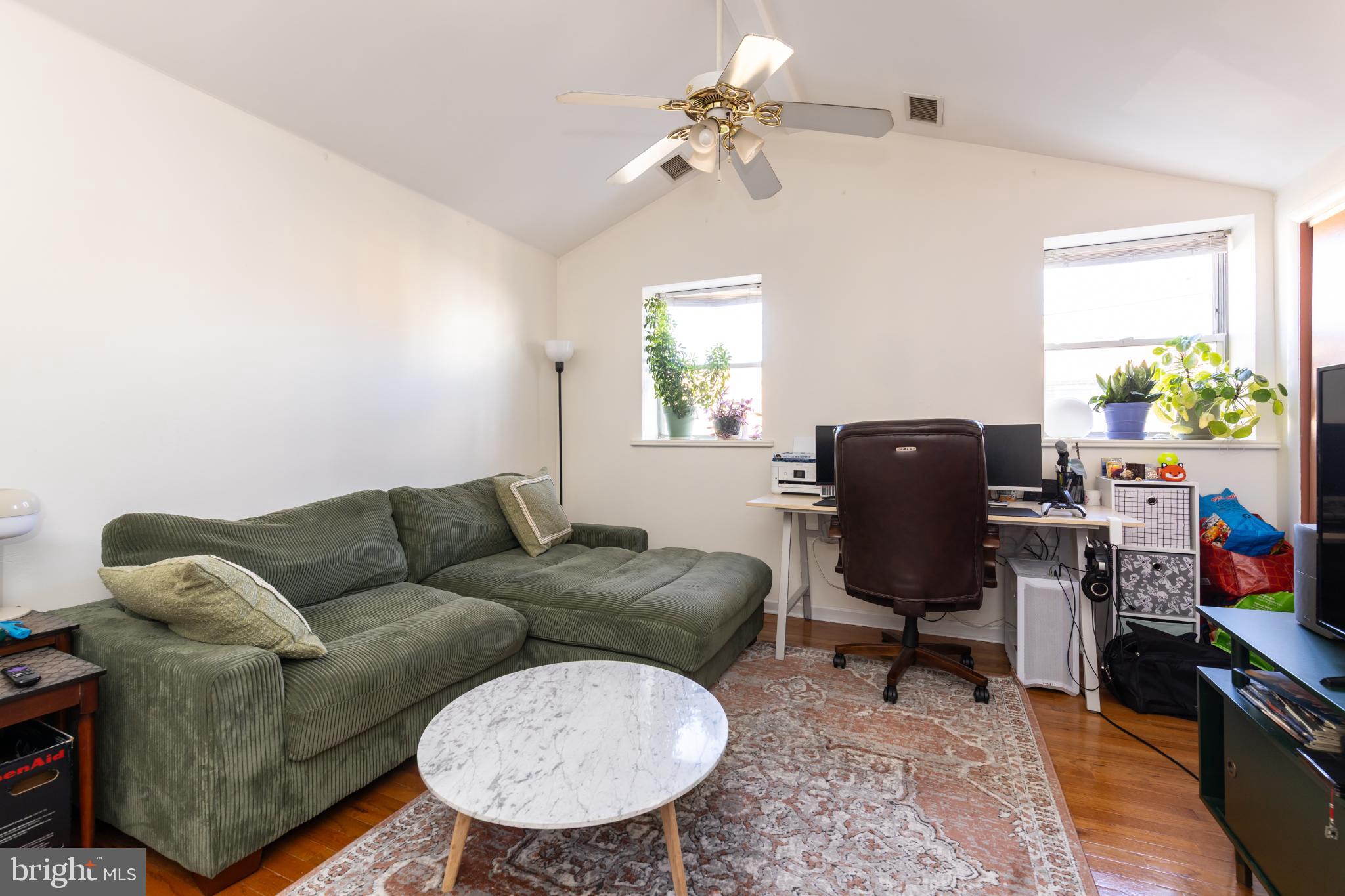 PASSYUNK SQUARE - Residential Income