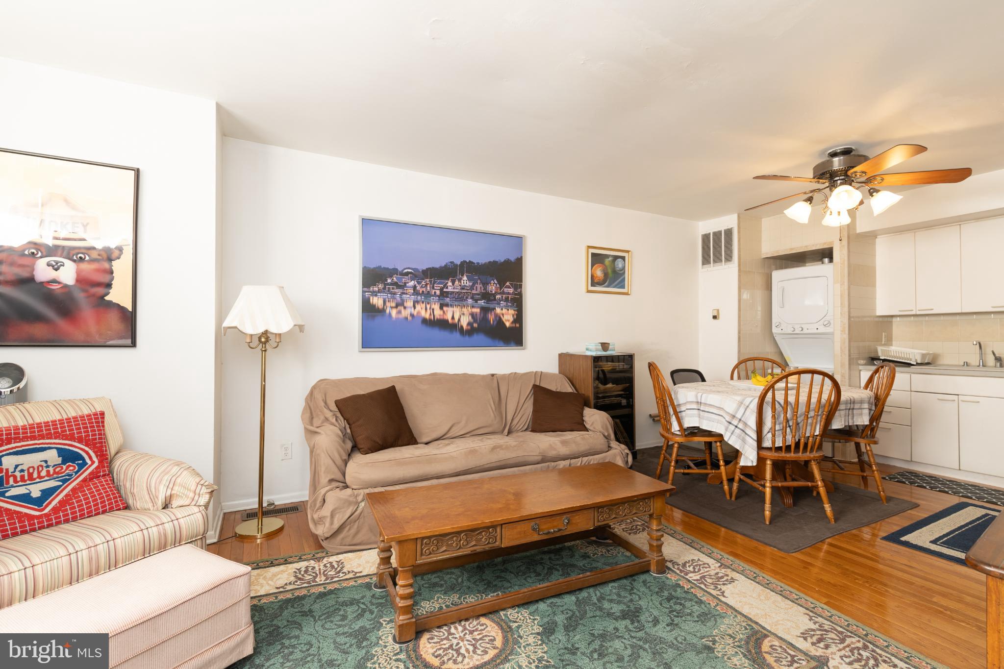 PASSYUNK SQUARE - Residential Income