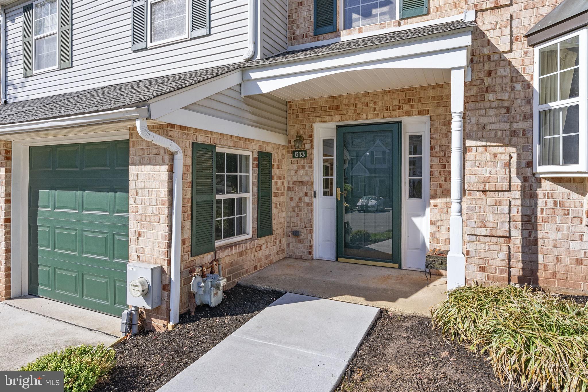 HAMILTON CT - Residential