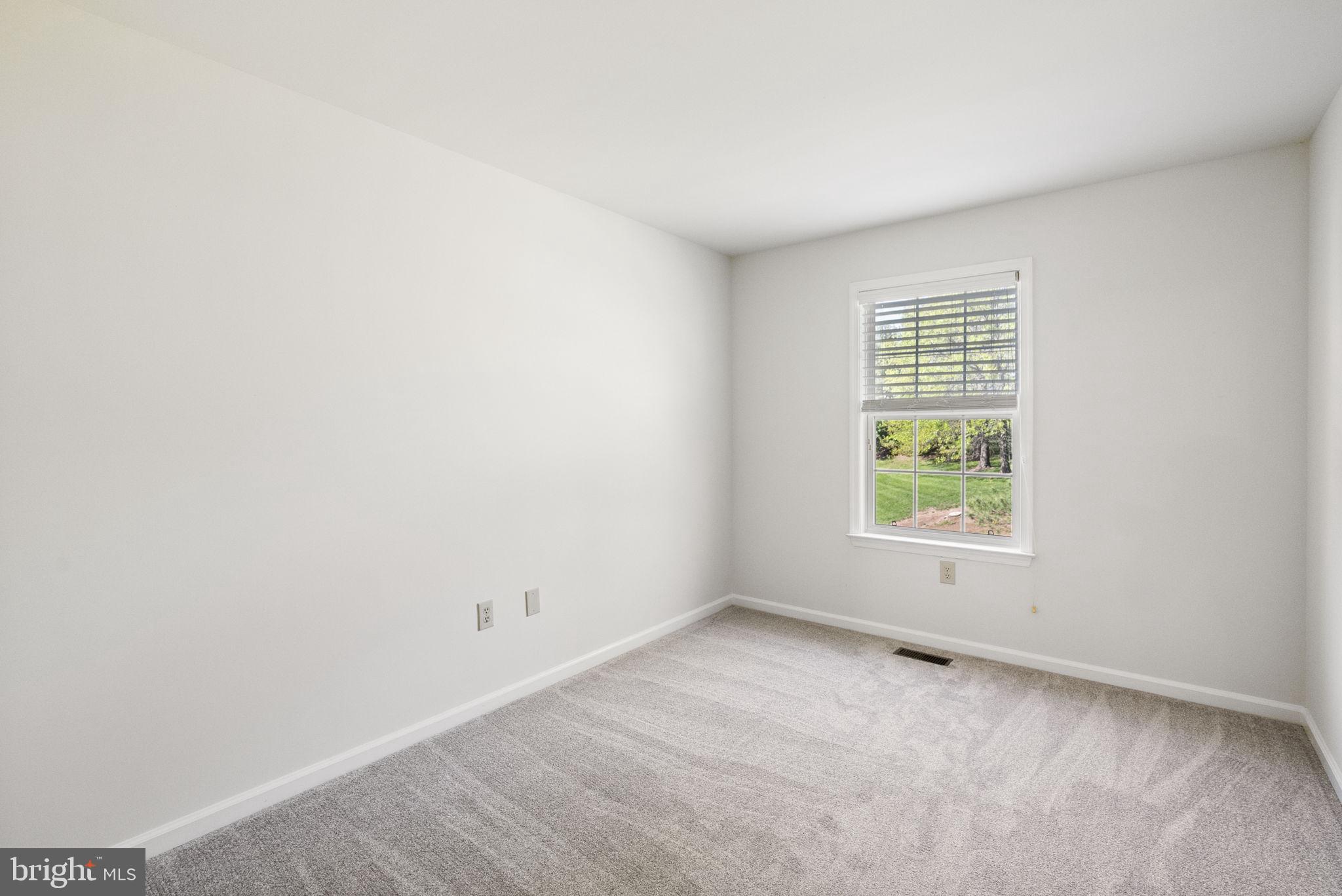 HAMILTON CT - Residential