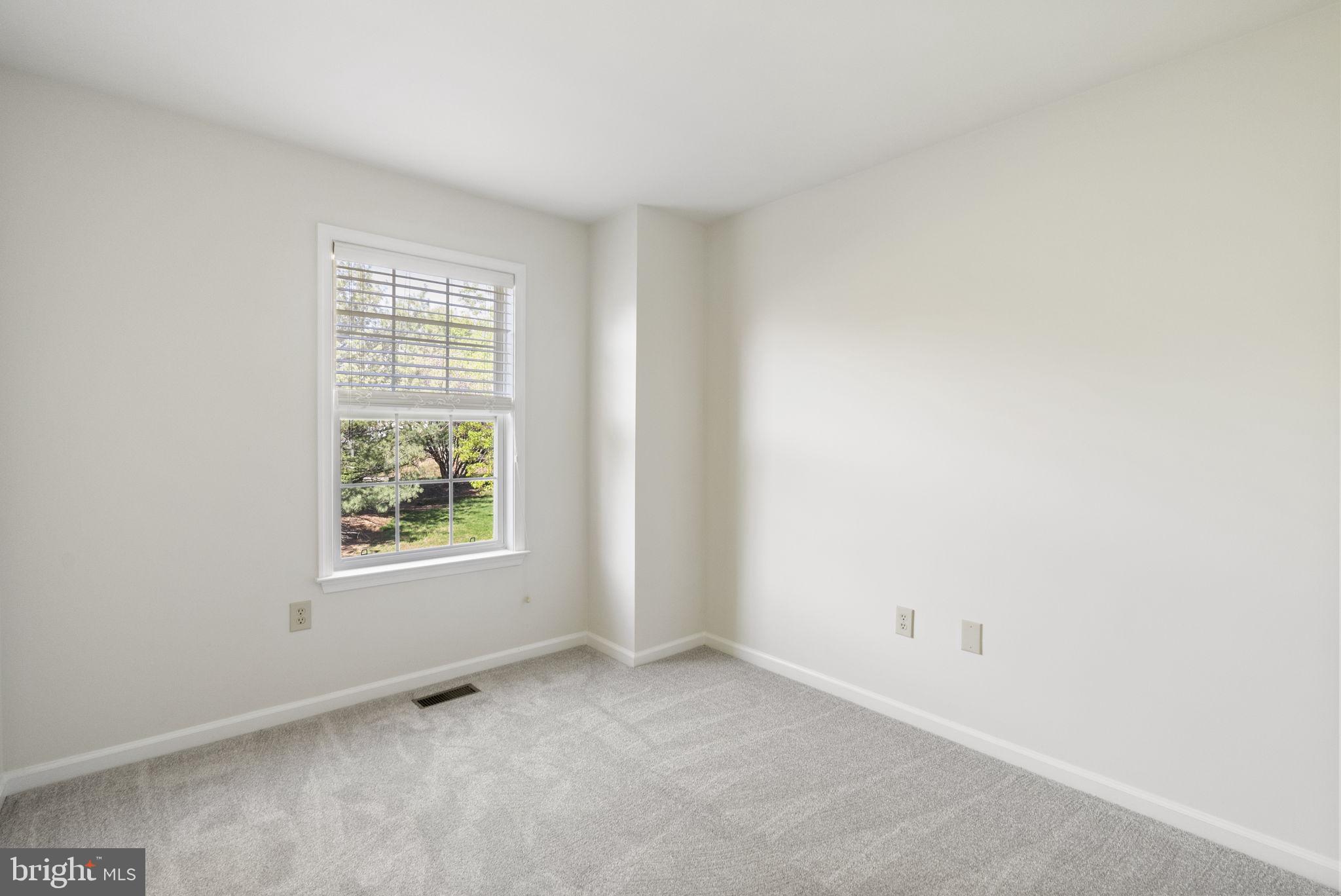 HAMILTON CT - Residential