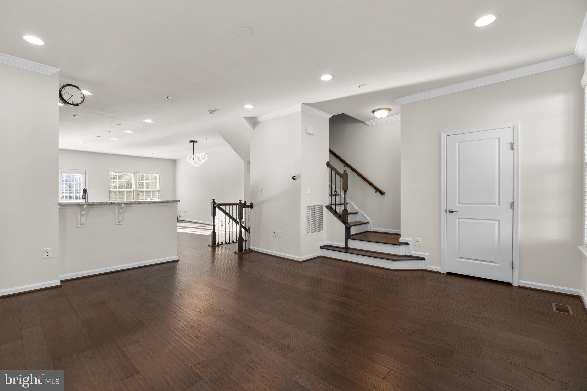 HOWARD SQUARE - Residential