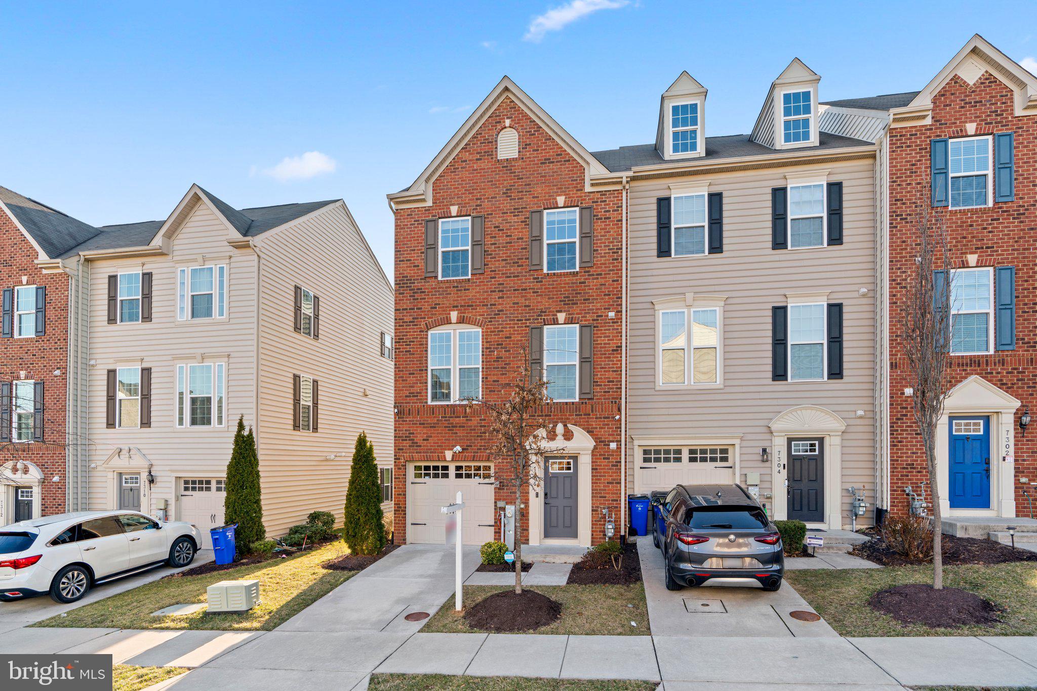 HOWARD SQUARE - Residential