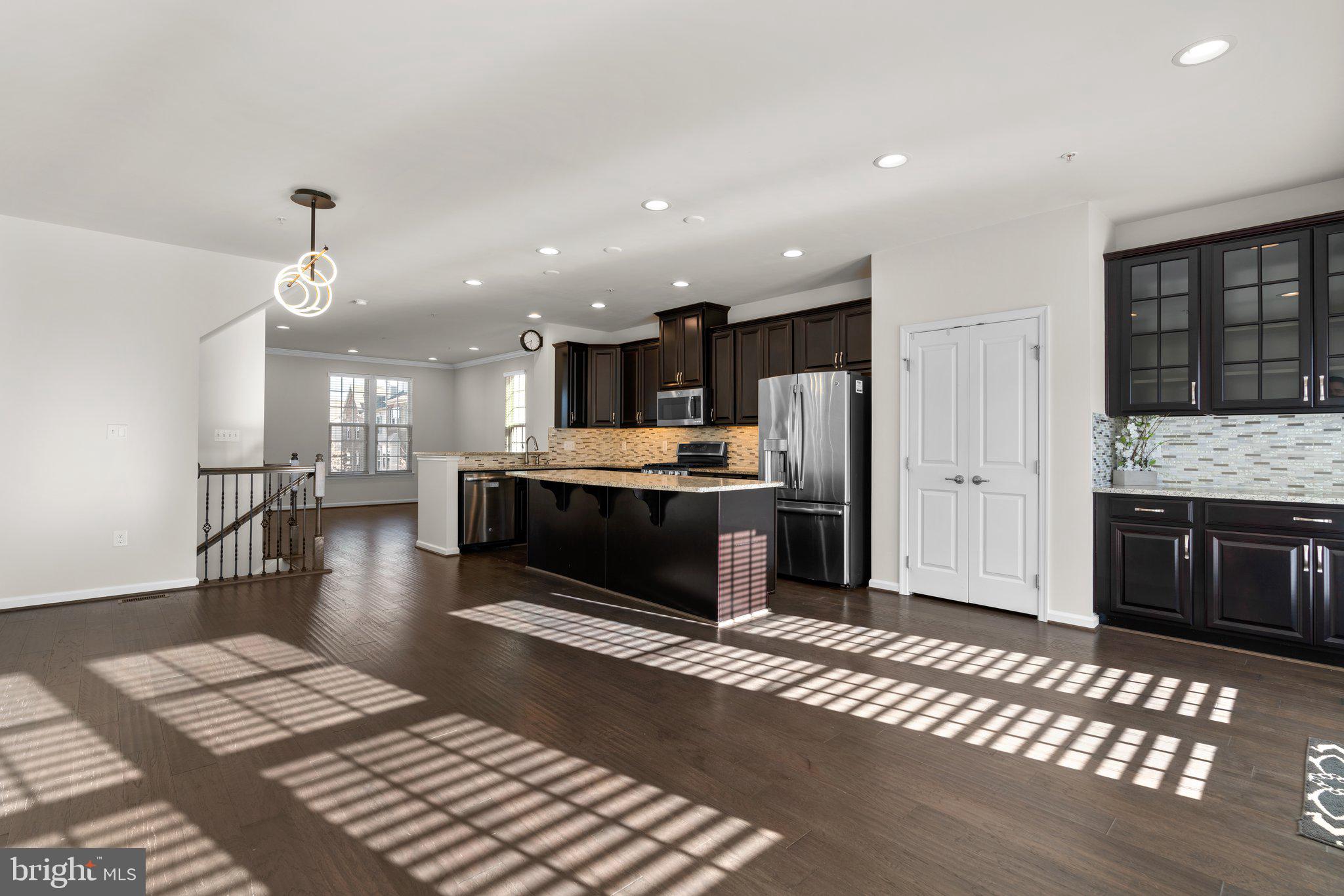 HOWARD SQUARE - Residential